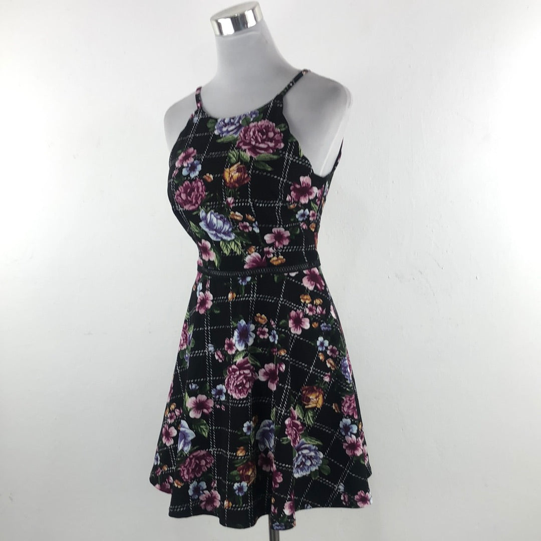 Vestido Negro de Flores BCX Dress