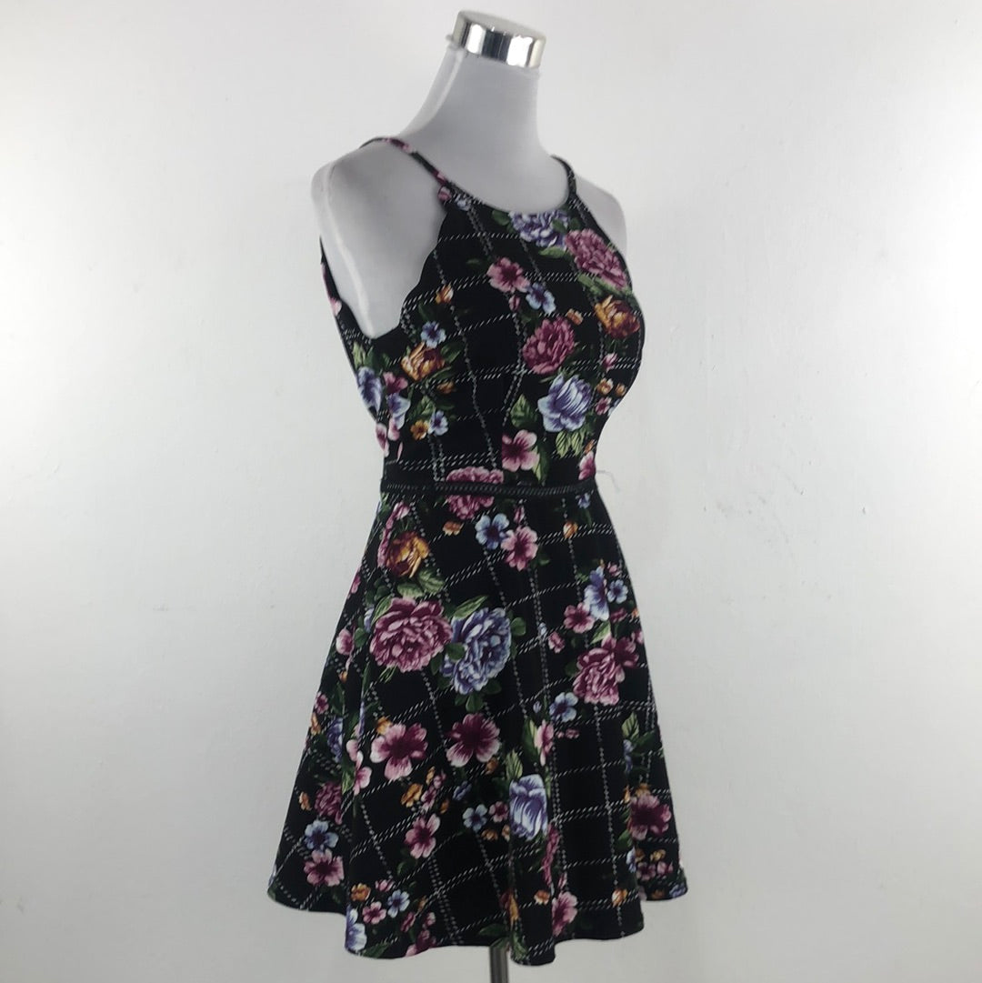 Vestido Negro de Flores BCX Dress