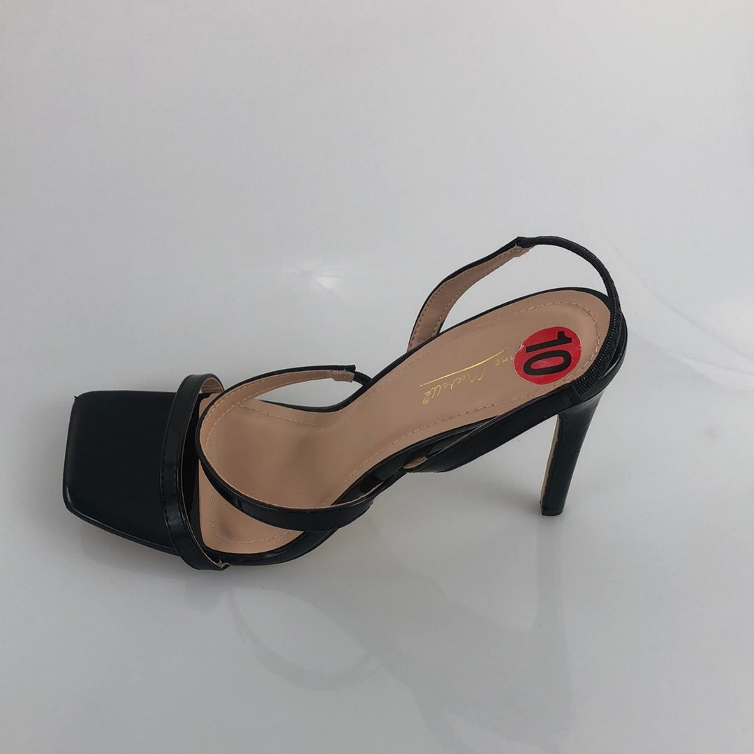Zapatilla Negro Anne Michelle