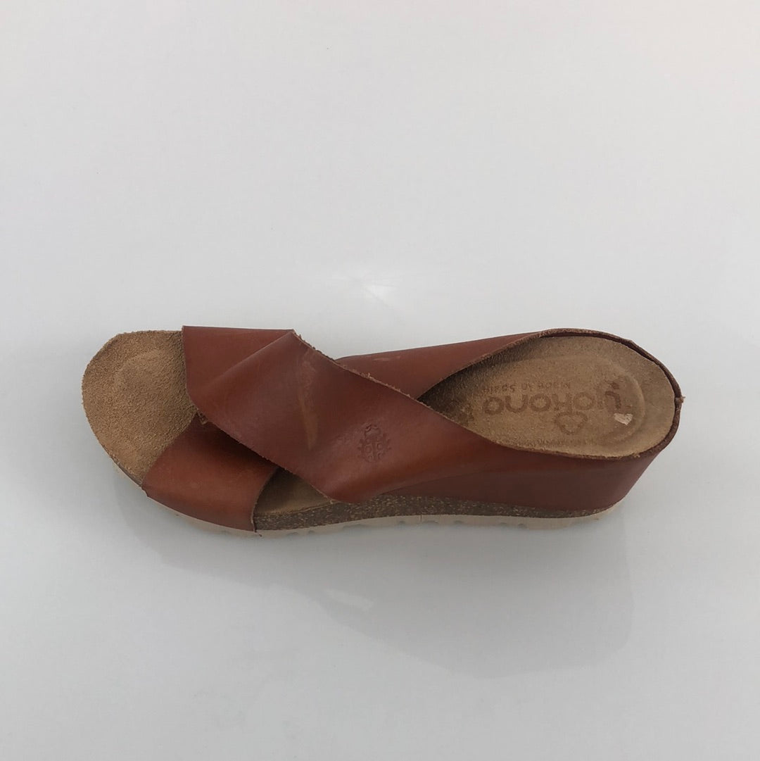 Zapatilla Marron Yokono