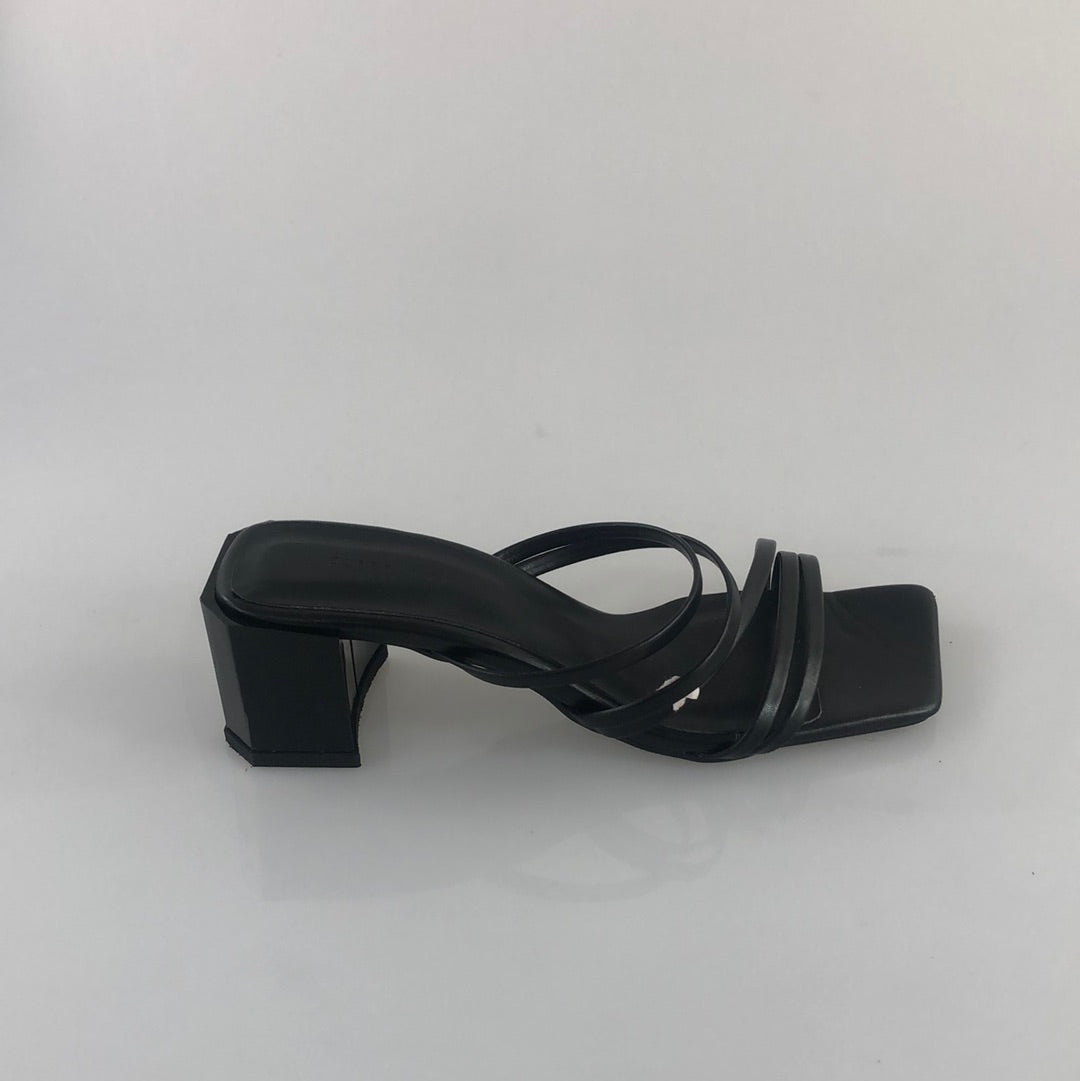 Zapatilla Negro Esperanza