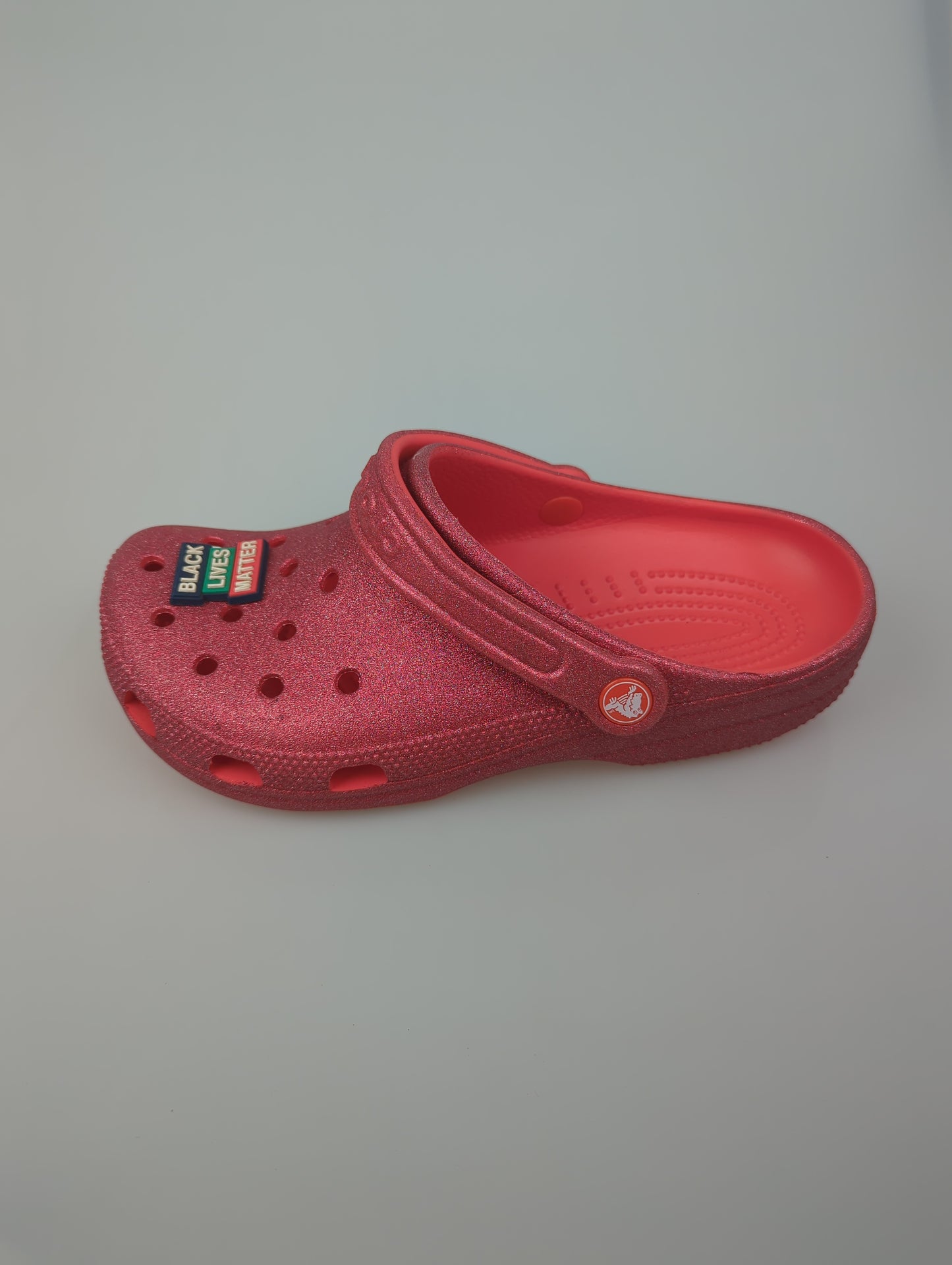 Sandalia Rojo de Brillo Crocs