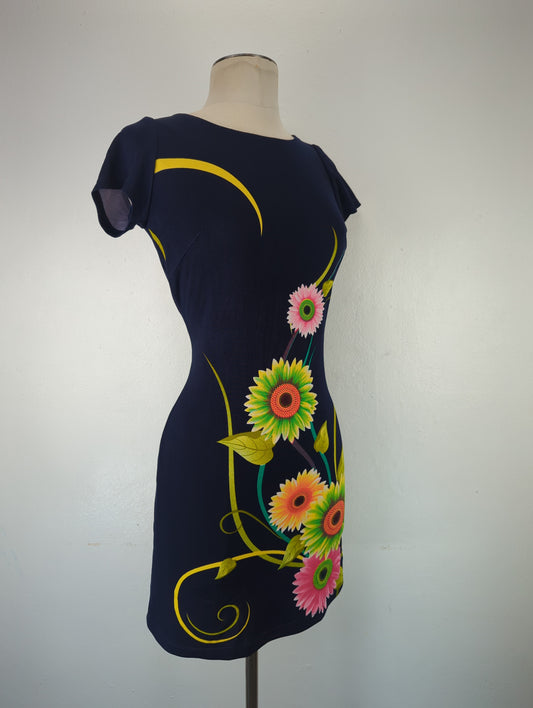 Vestido Azul marino Floral Quyen Loc