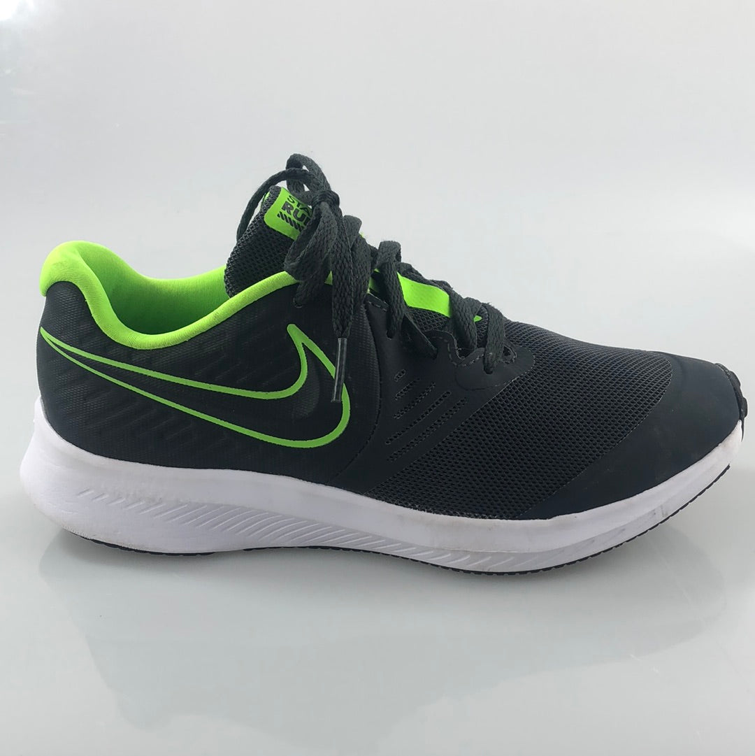Calzado Deportivo Gris NIke Run Fast