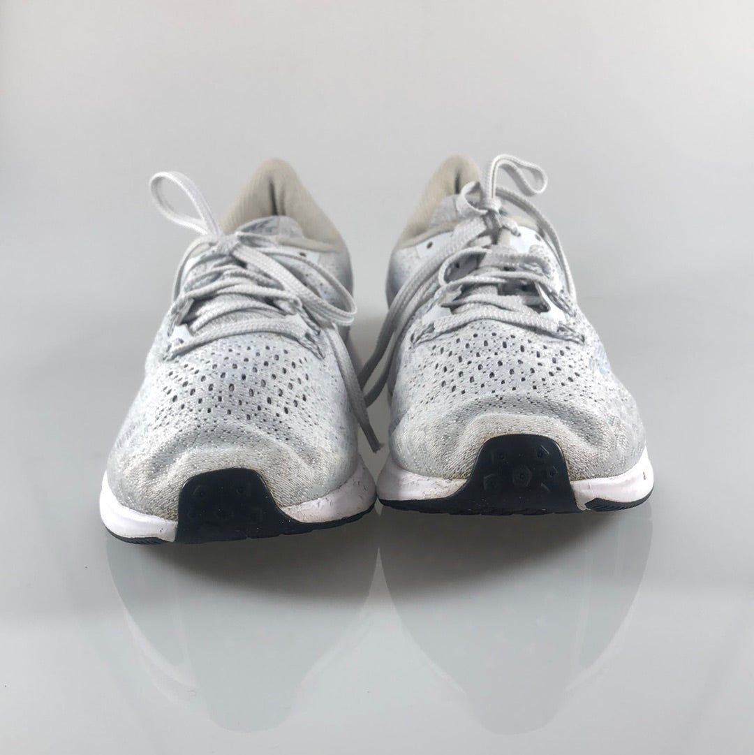 Tenis Gris Nike Zoom Pegasus 35