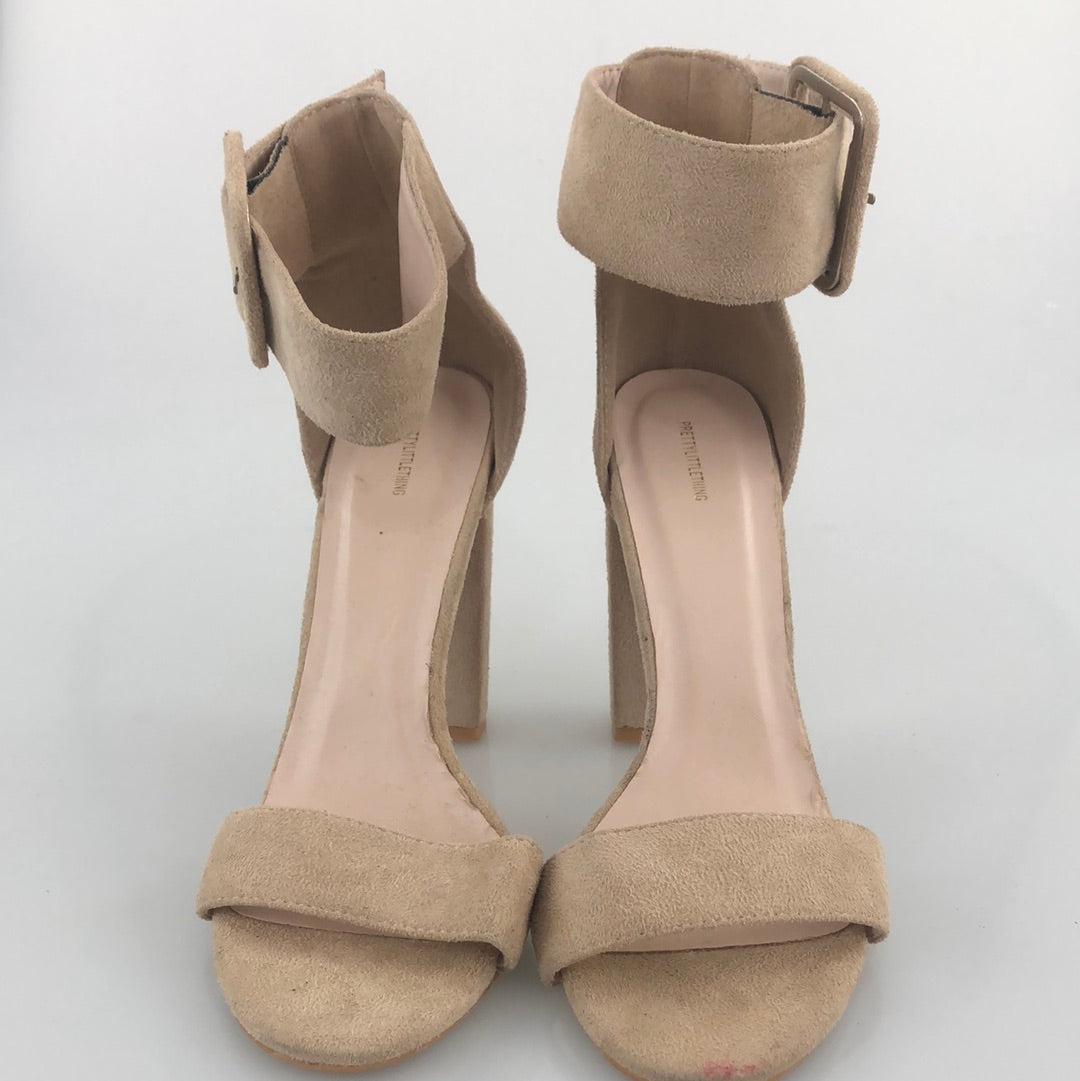 Zapatilla Crema Prettylittlething