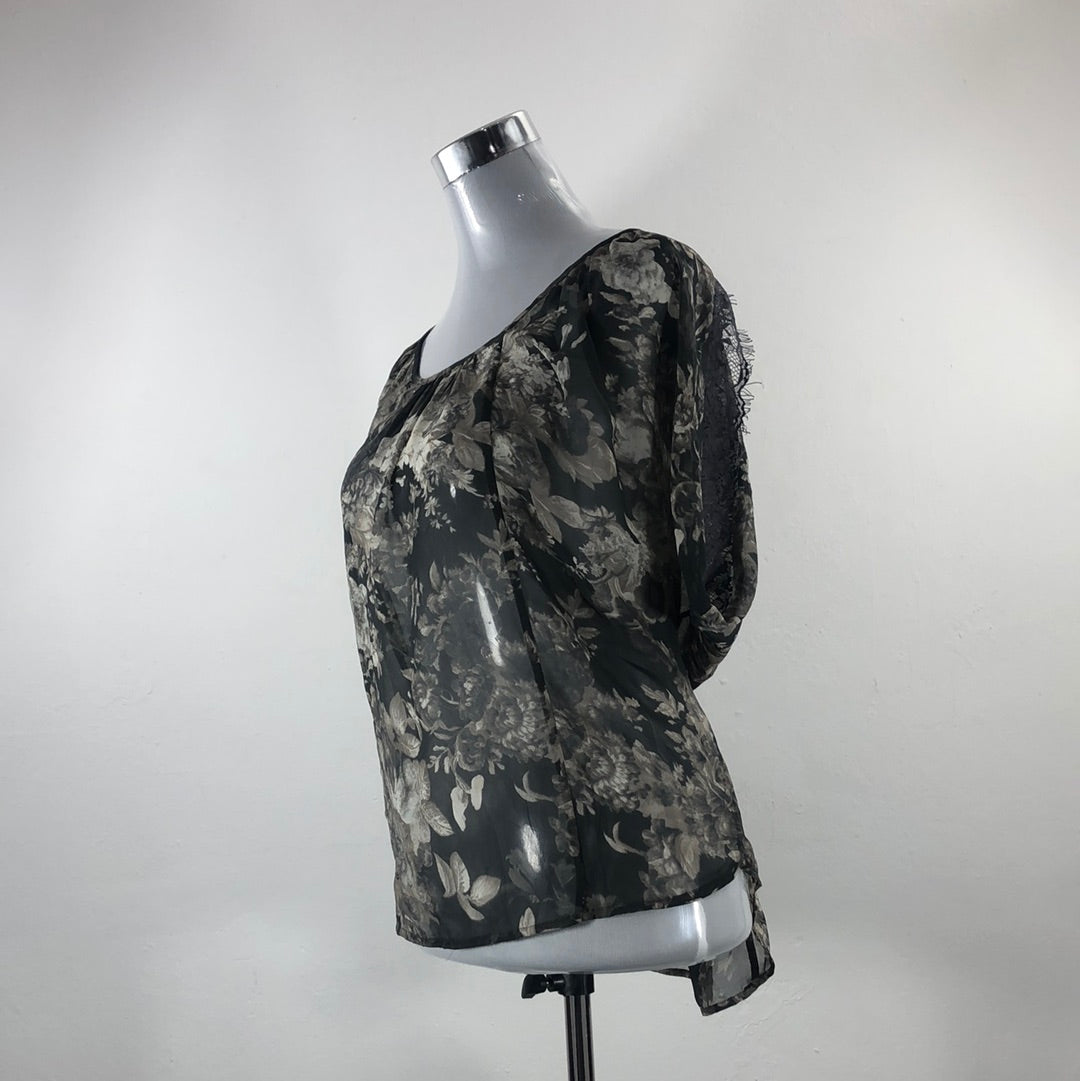Blusa Gris de Flores Bellatrix