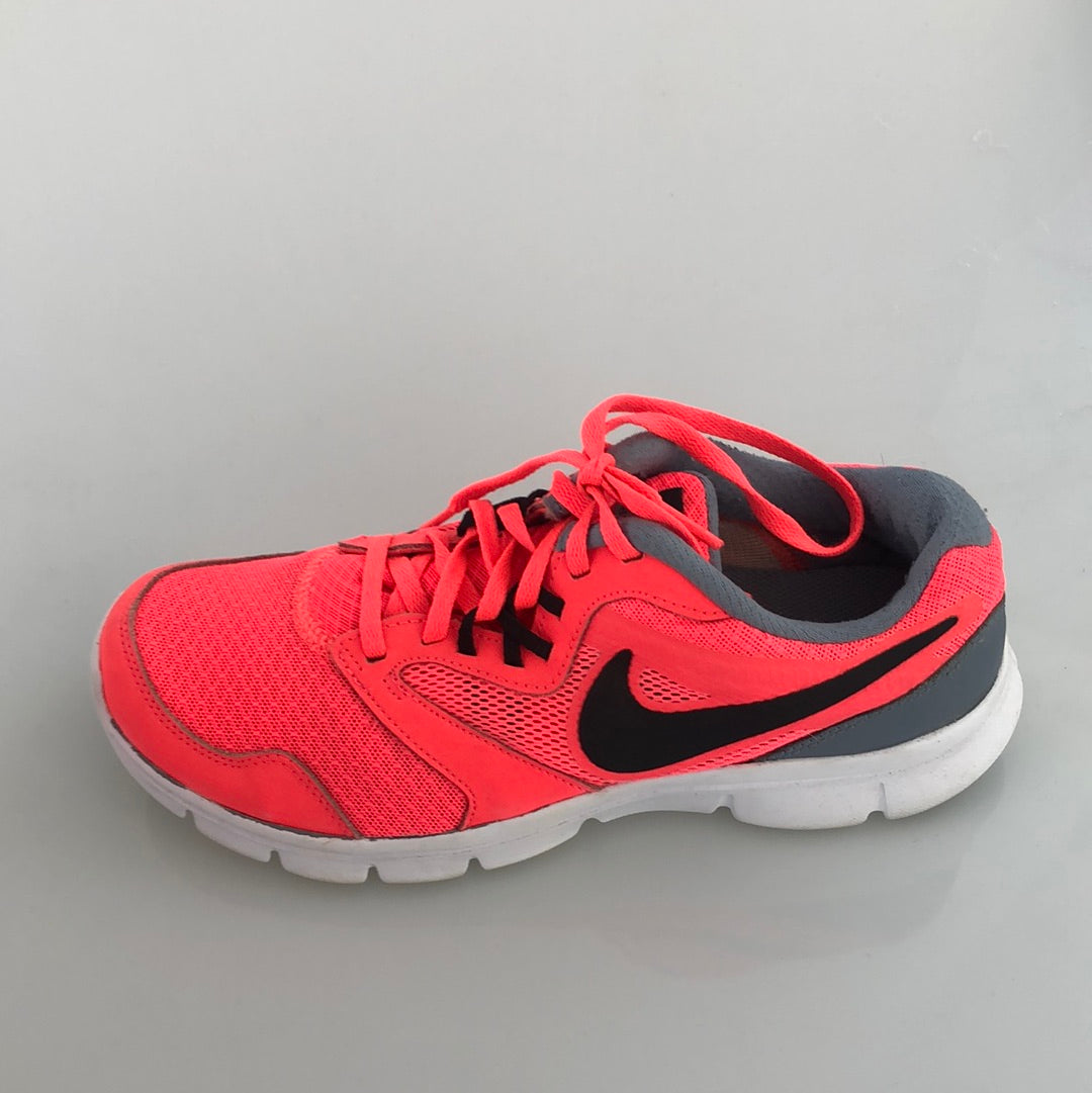 Calzado Deportivo Rosado NIKE
