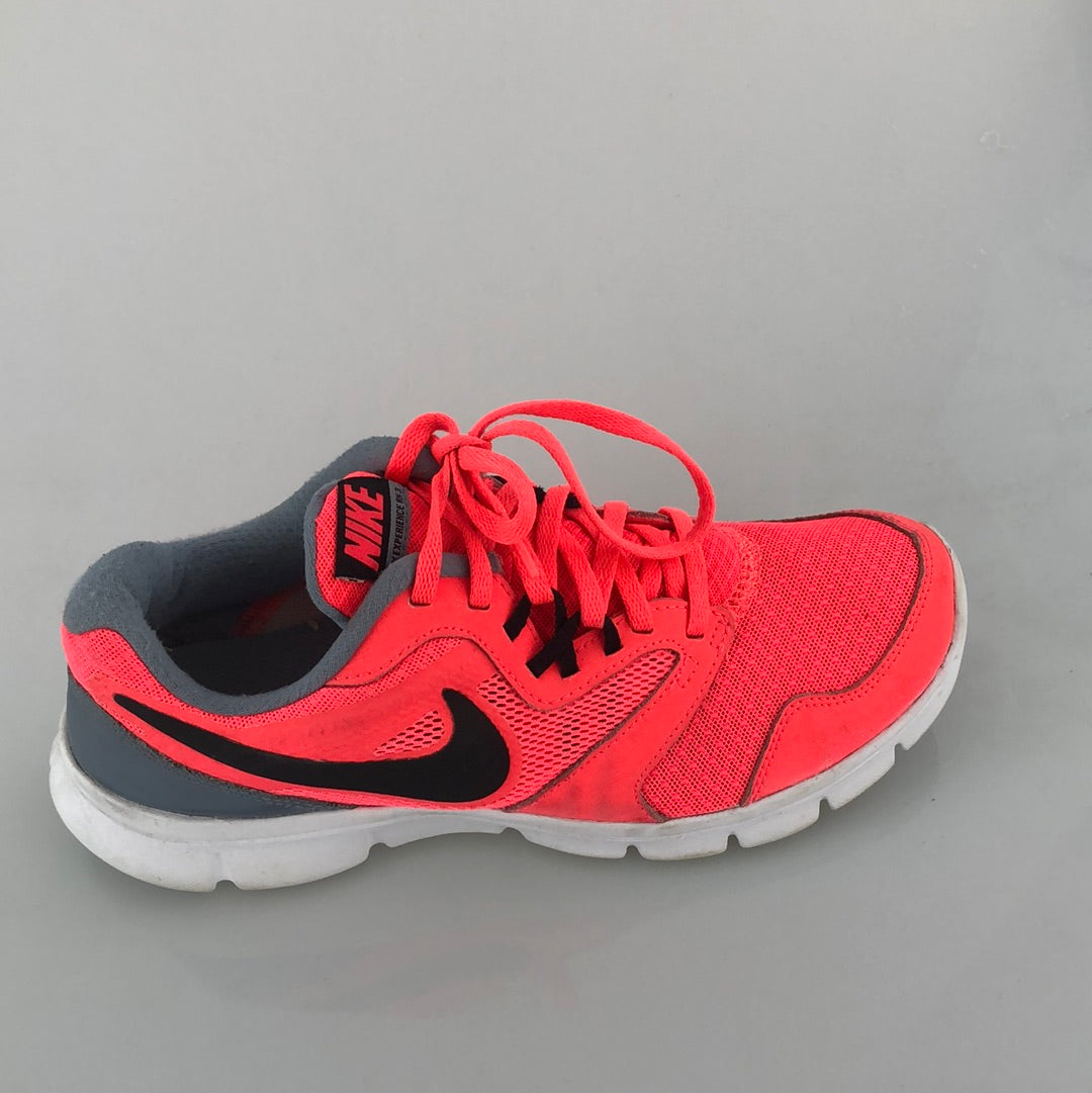 Calzado Deportivo Rosado NIKE