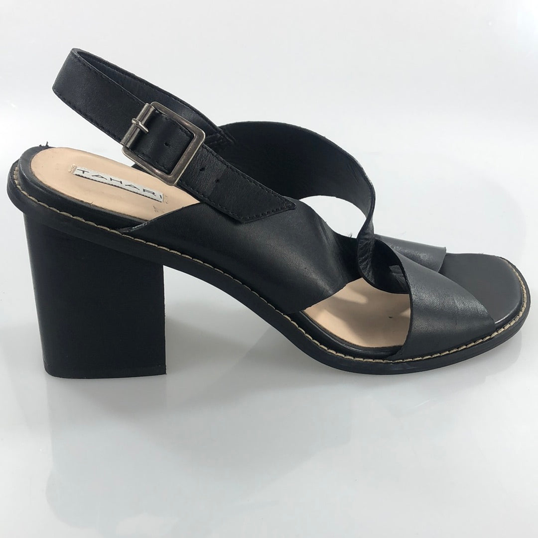 Zapatilla Negro Tahari