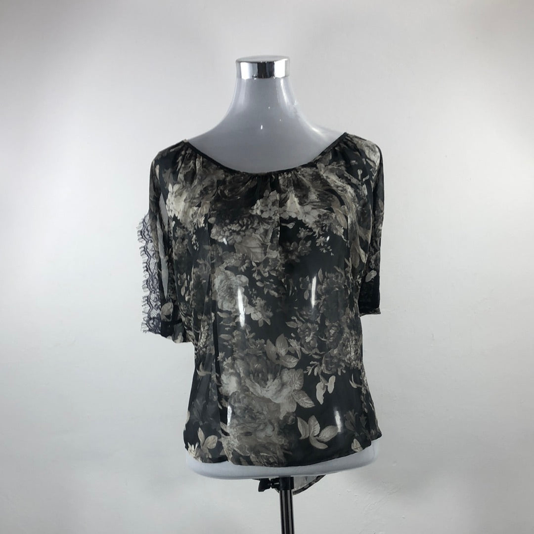 Blusa Gris de Flores Bellatrix