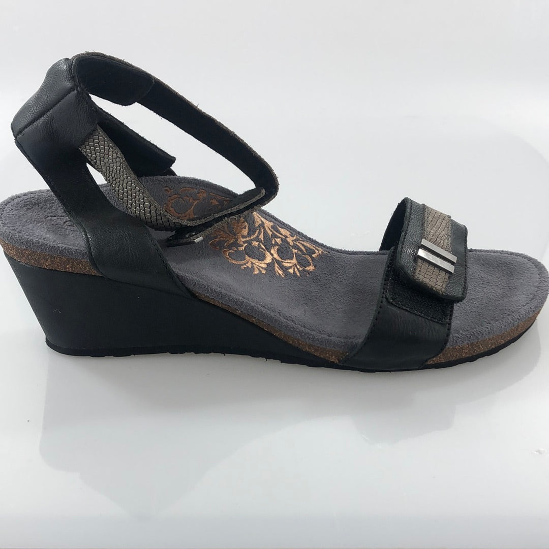 Zapatilla Negro Aetrex