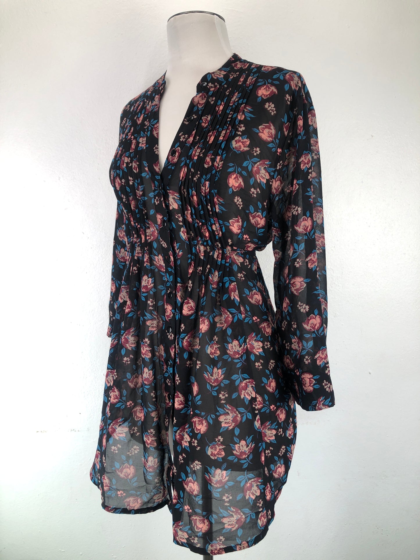Blusa Negro Floral American Rag Cie