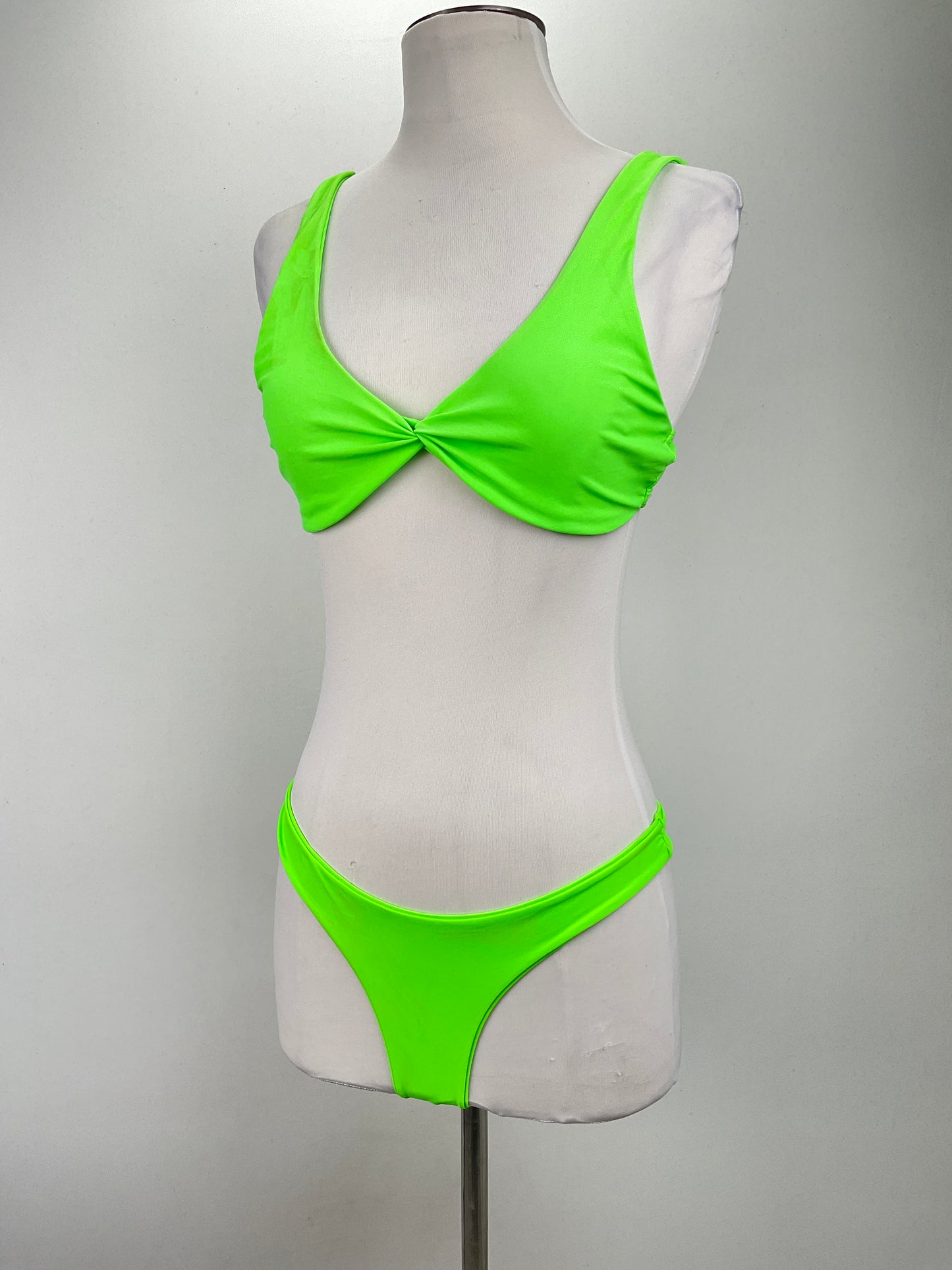 Conjunto Verde Limon Variangis