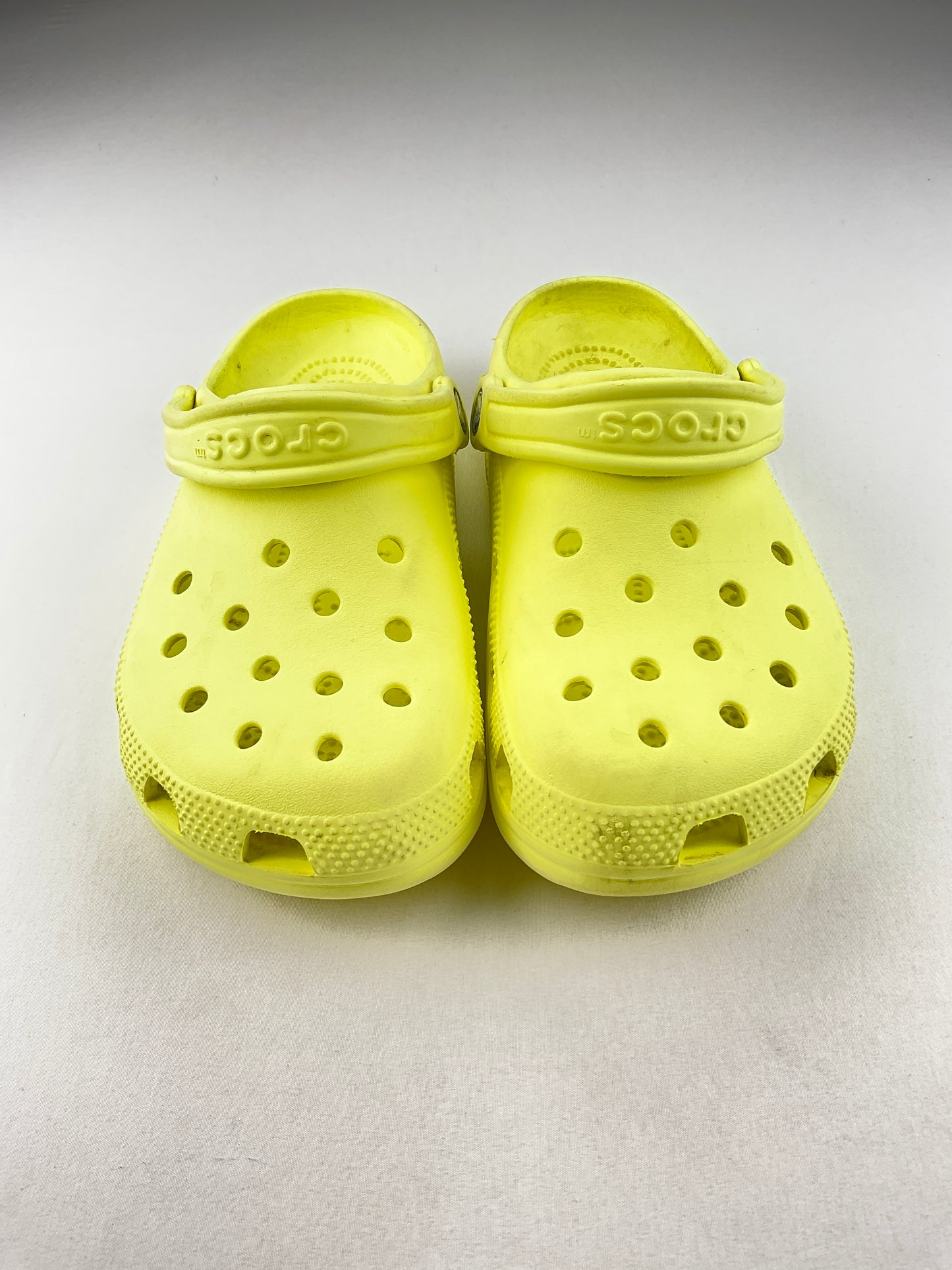 Sandalia Amarillo Crocs
