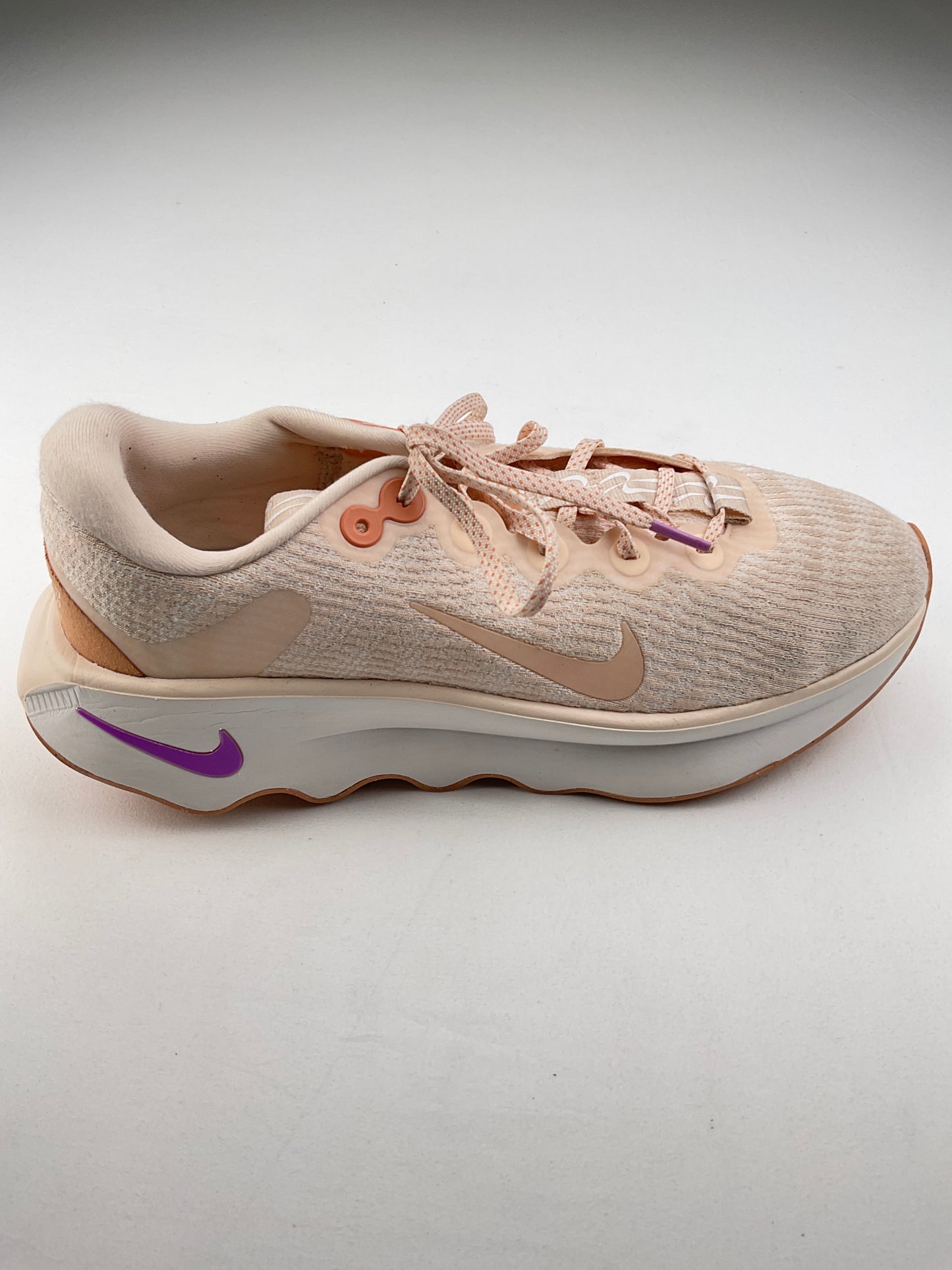 Tenis Crema Deportivo Nike