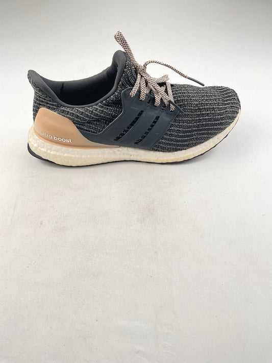 Tenis gris Ultra boost