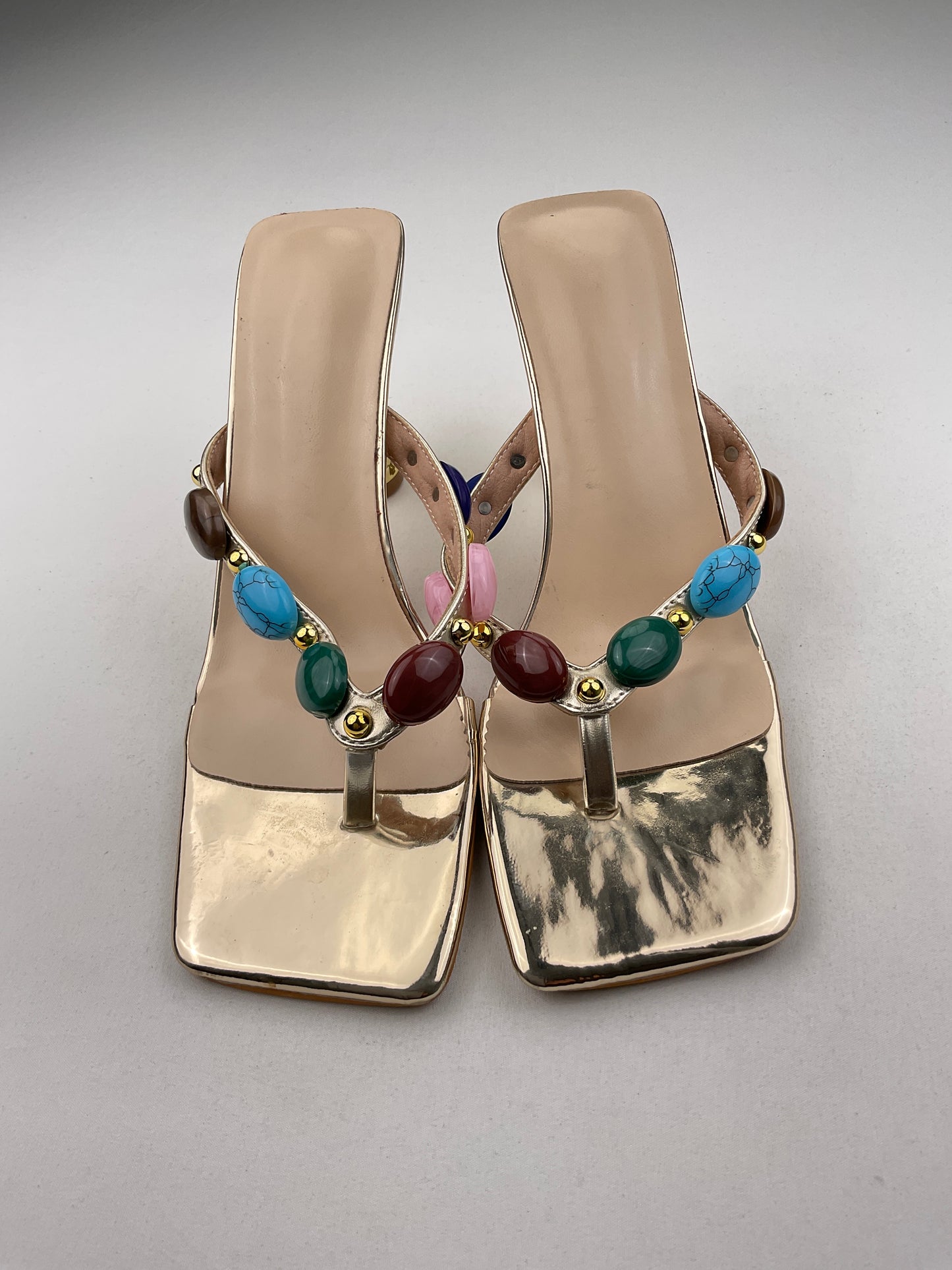 Zapatilla Dorado de Tacón Variangis