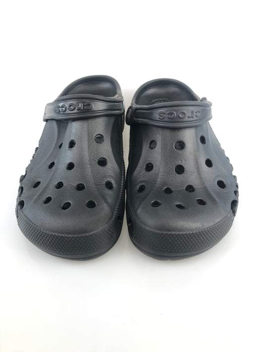 Sandalia negro Crocs.