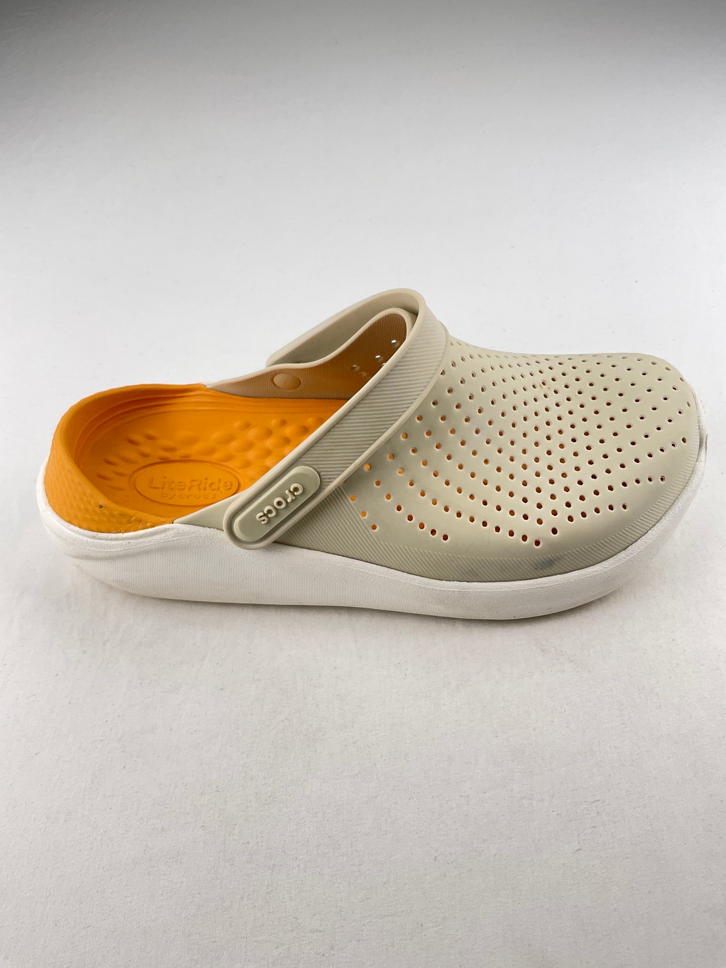 Sandalia Crema Crocs