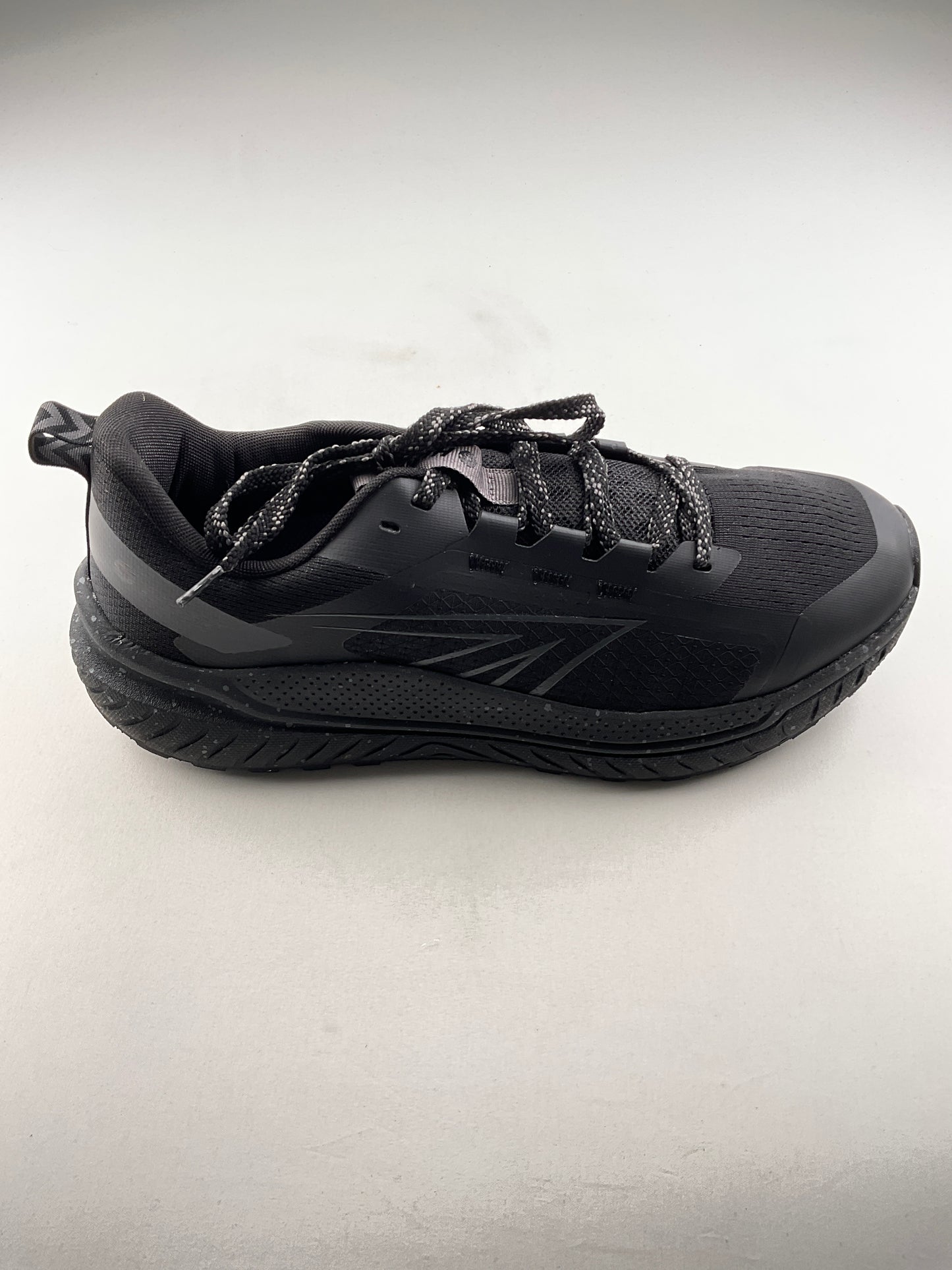 Tenis Negro Deportivo Hi Tec
