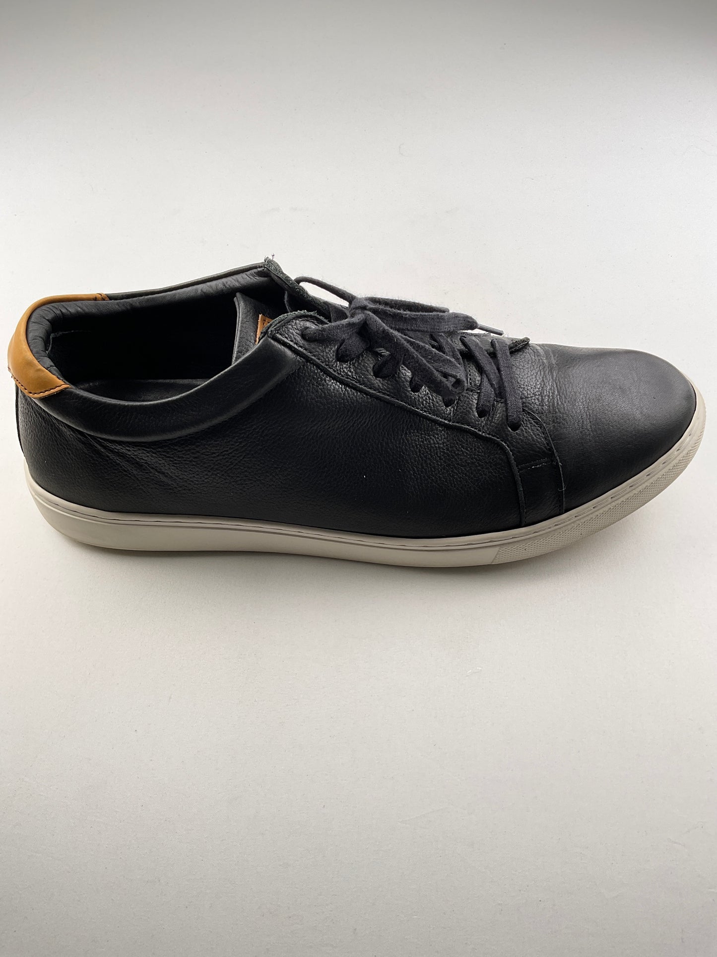 Tenis Negro Allien Edmonds