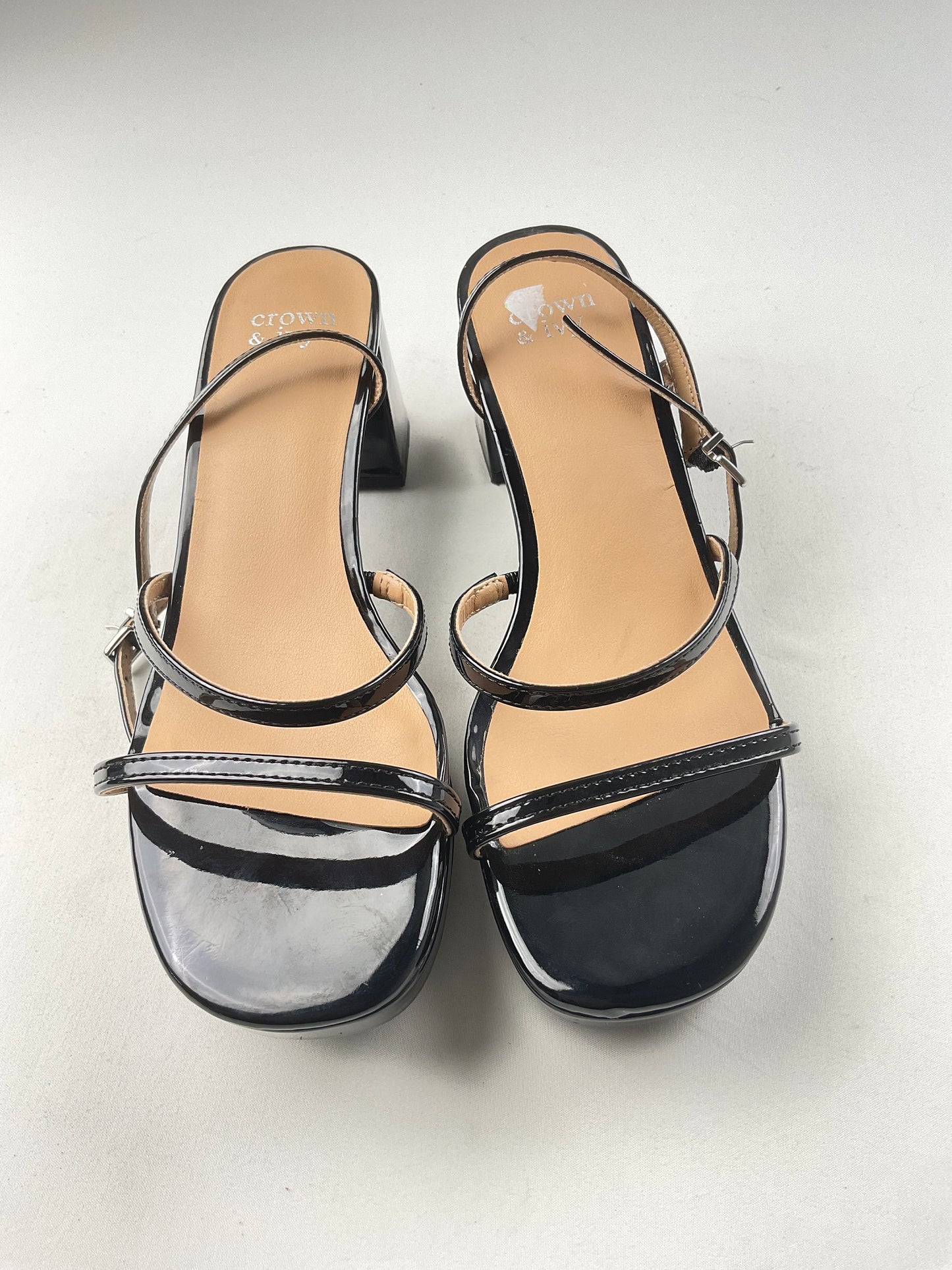 Zapatilla negro Crown vi..