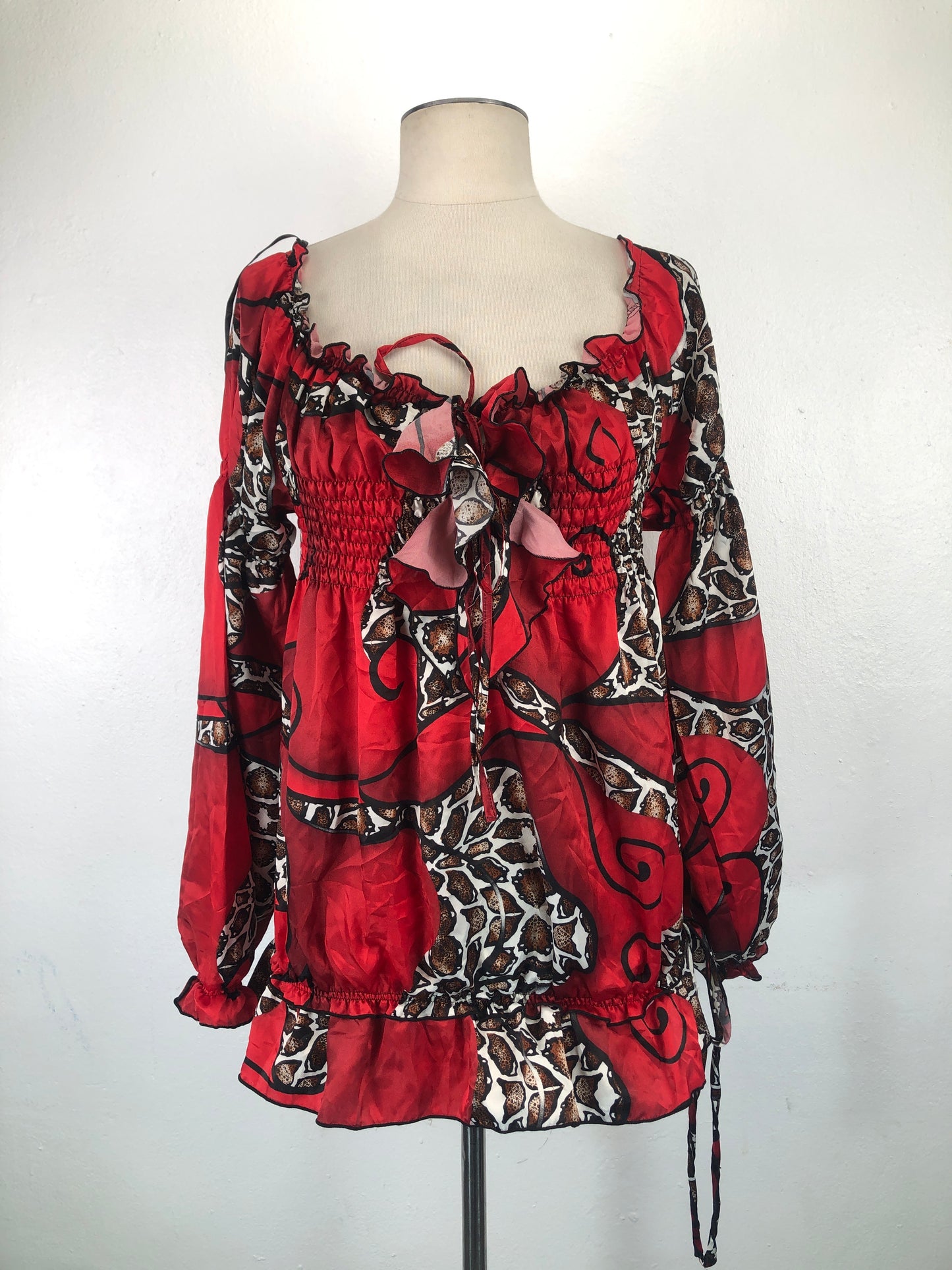 Blusa Rojo de Flores Kaelyn Max