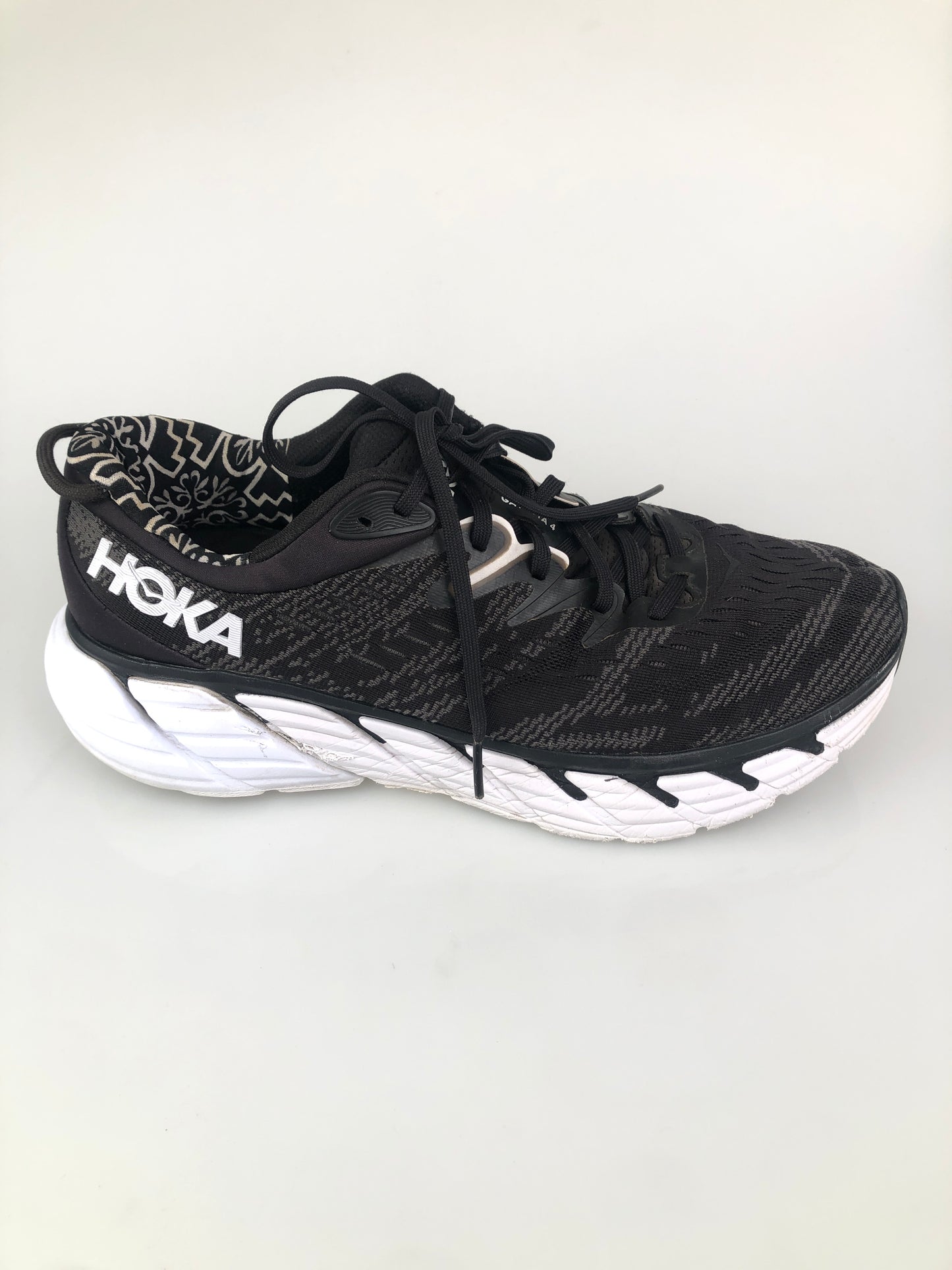Tenis Negro Deportivo Hoka