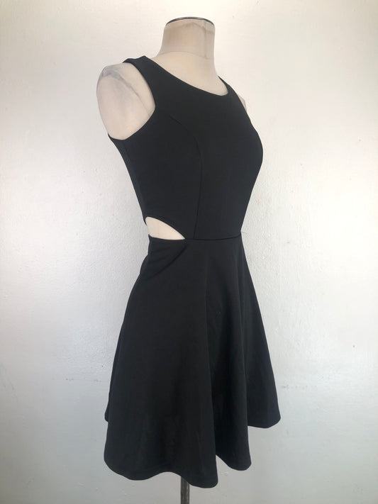 Vestido Negro Belongsci