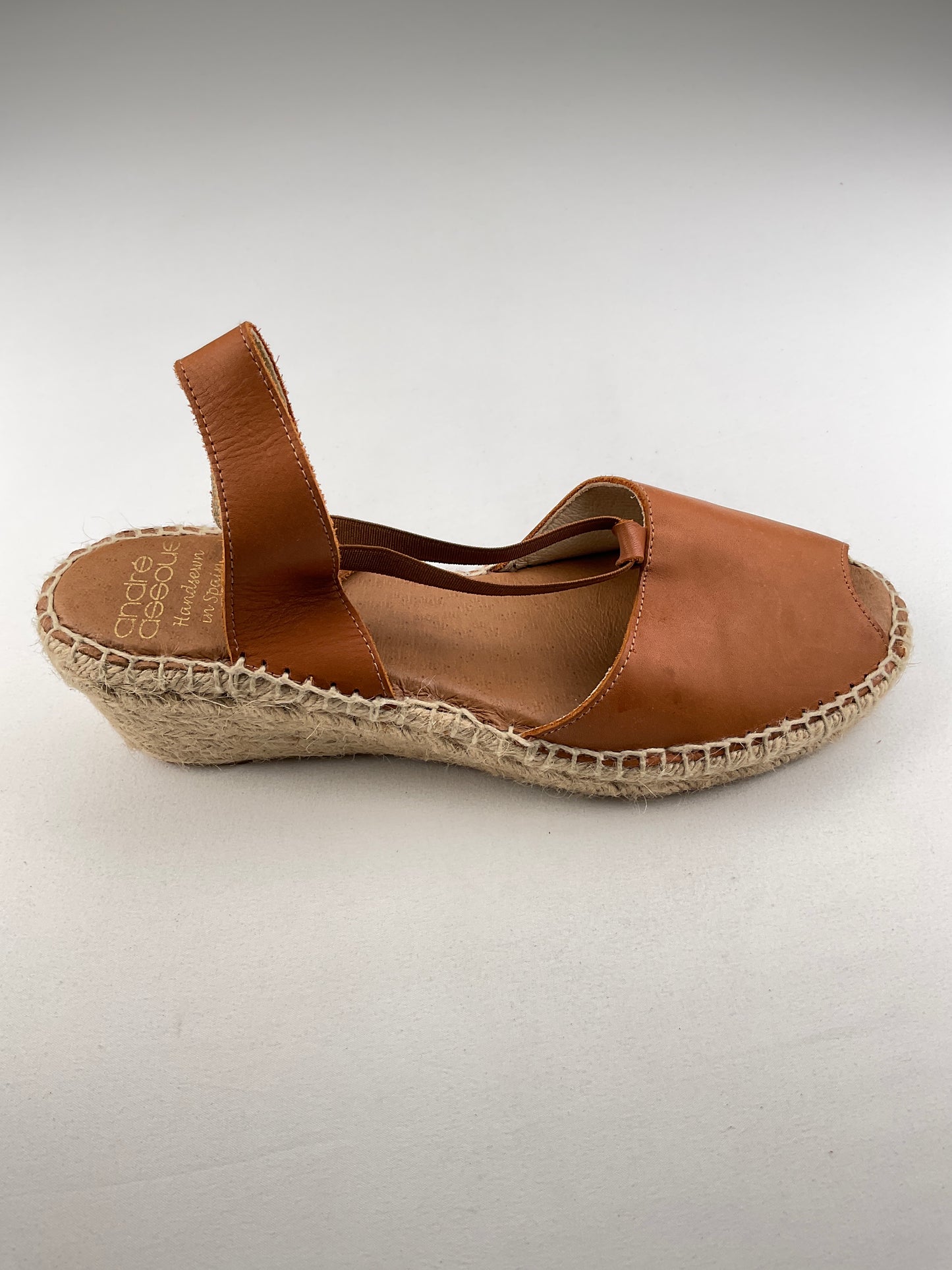 Zapatilla Marron Plataforma André deeoue