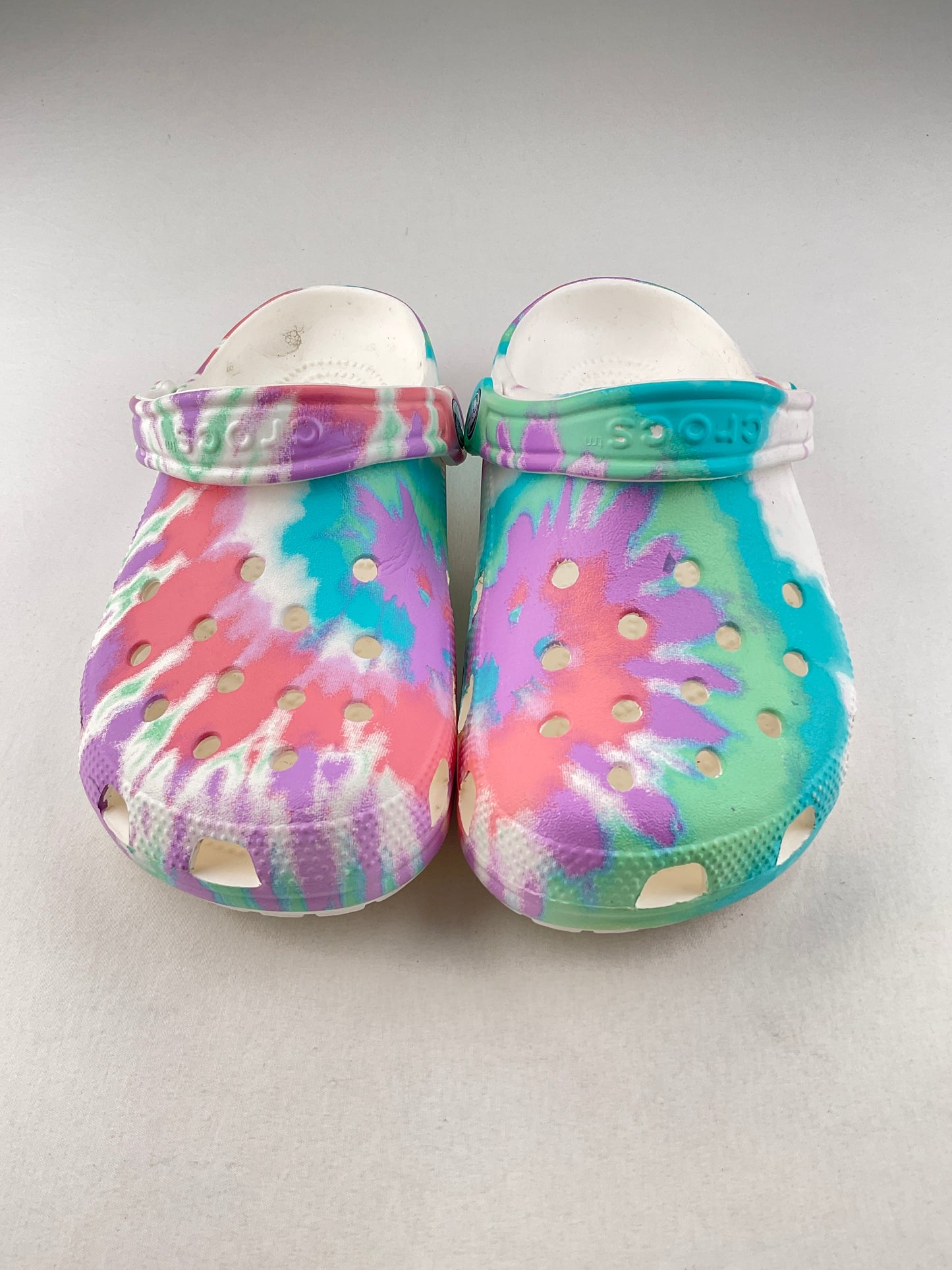 Sandalia Multicolor Crocs