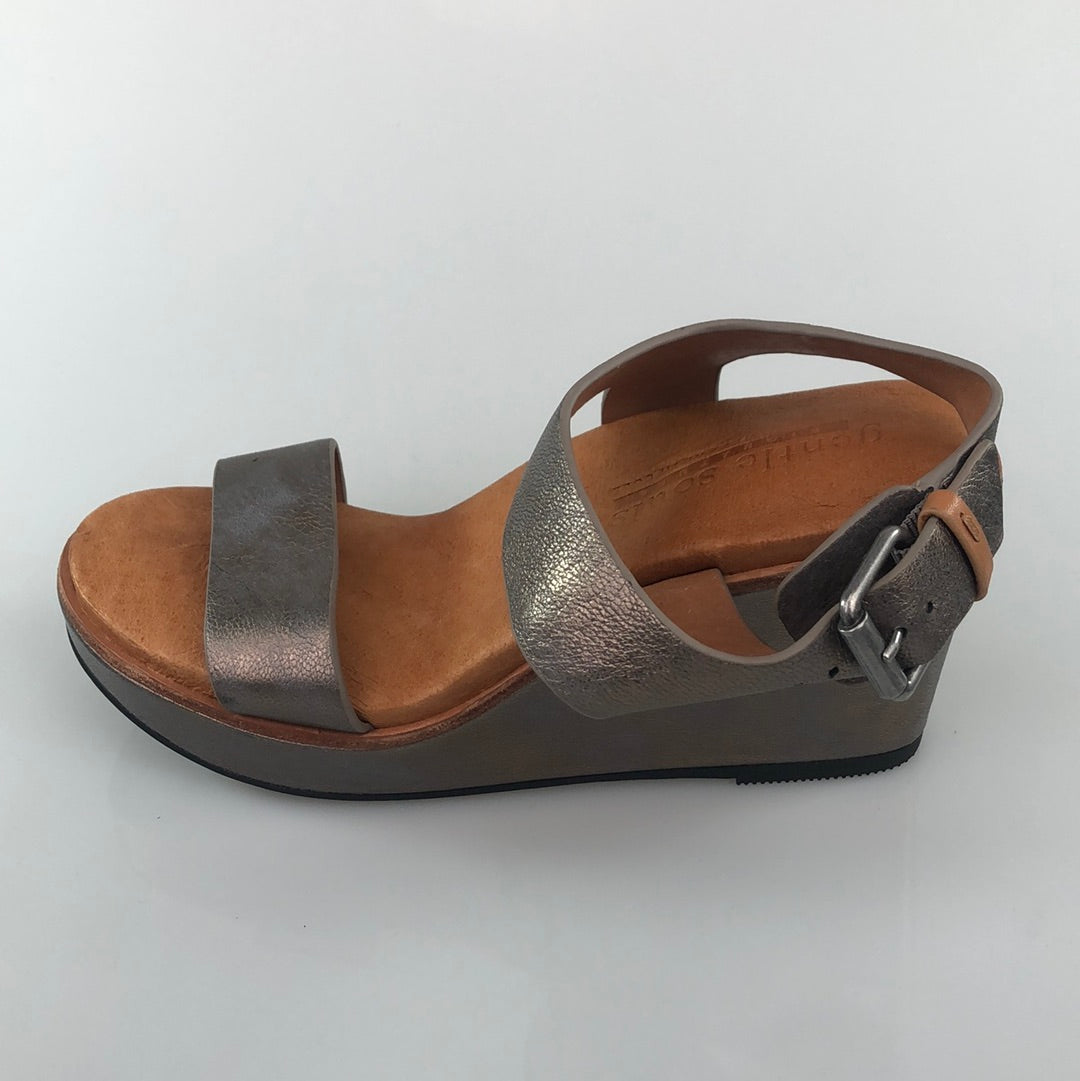 Zapatilla de Plataforma Dorado Gentle Souls