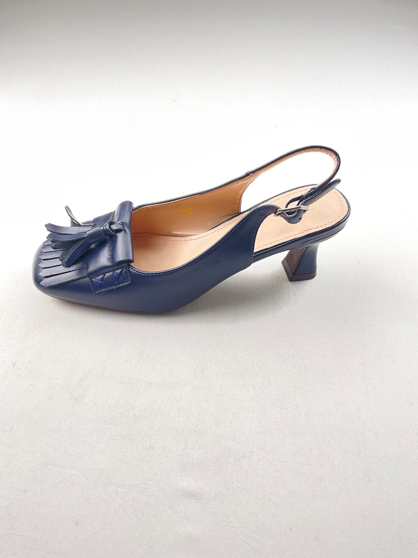 Zapatilla azul marino Z B Y