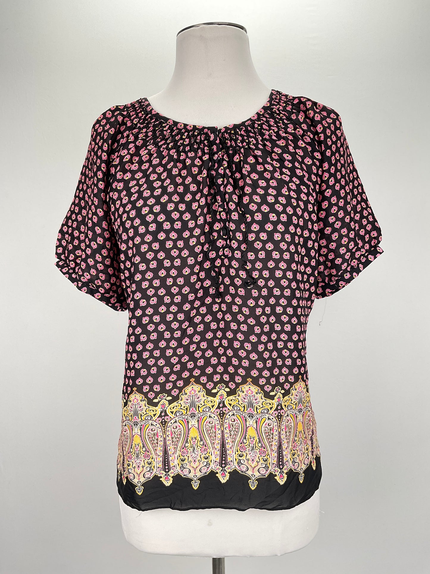 Blusa Negro Floral Rafaella