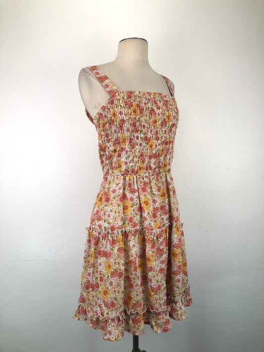 Vestido Crema Floral Cassica Sumpson