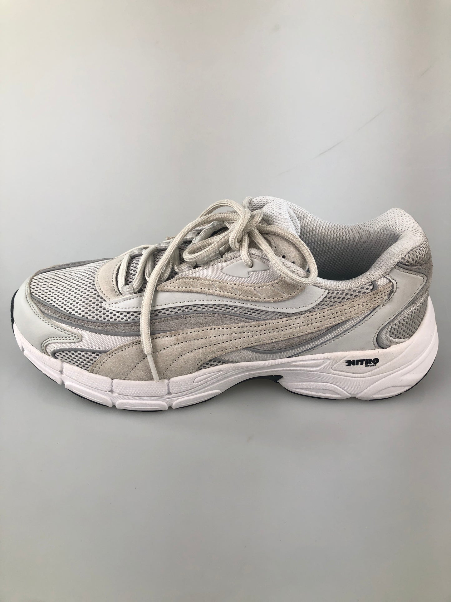 Tenis Crema Deportivo Nitro