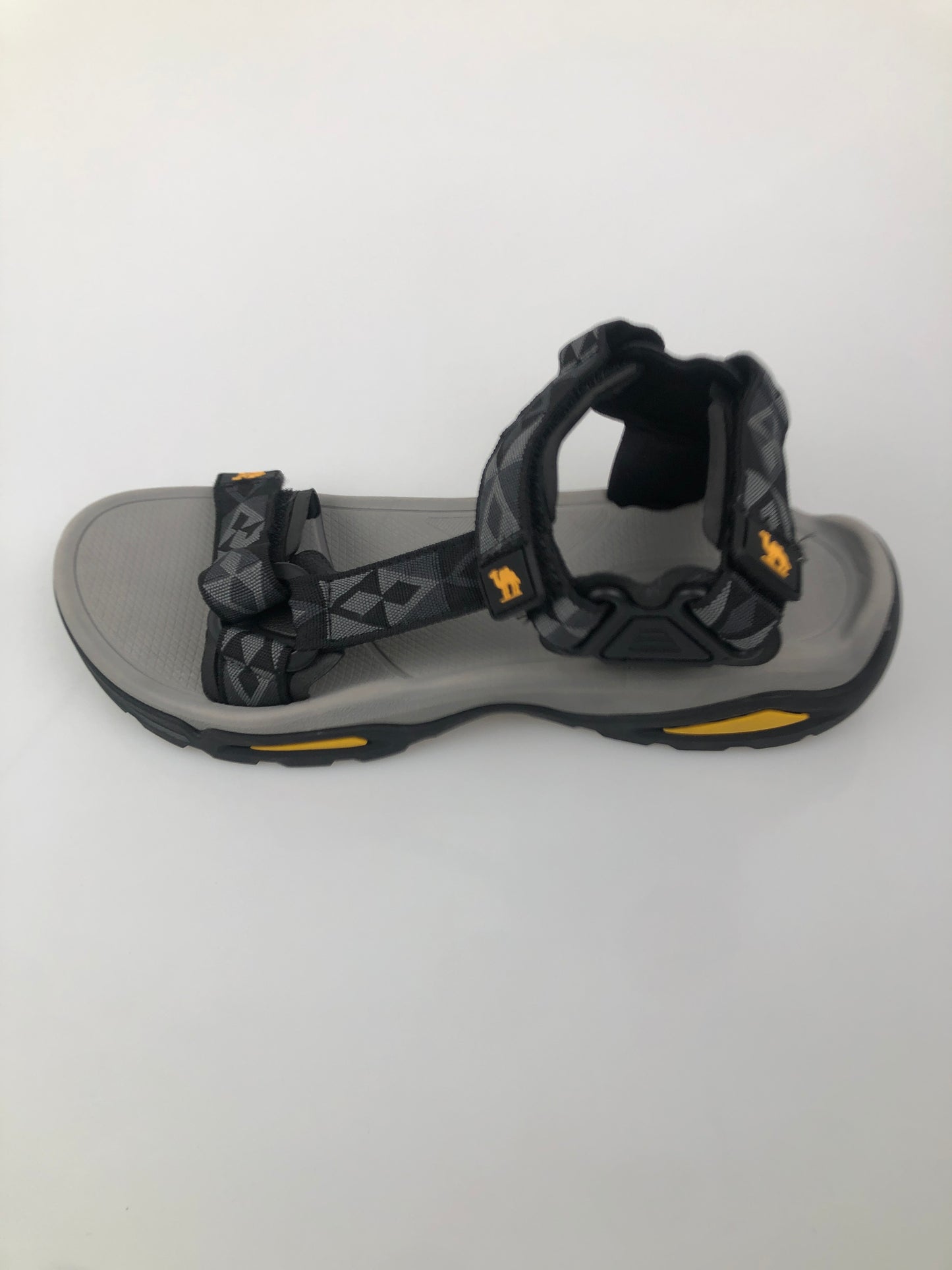 Sandalia Gris Camel Crown