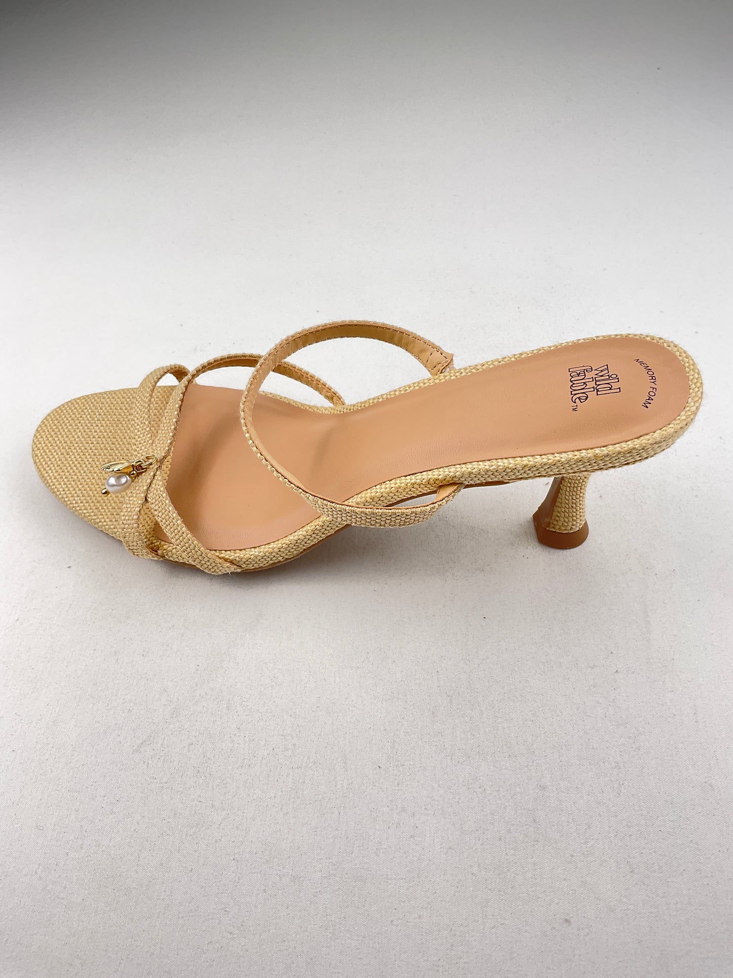 Zapatilla Crema de tacón Wild Fable