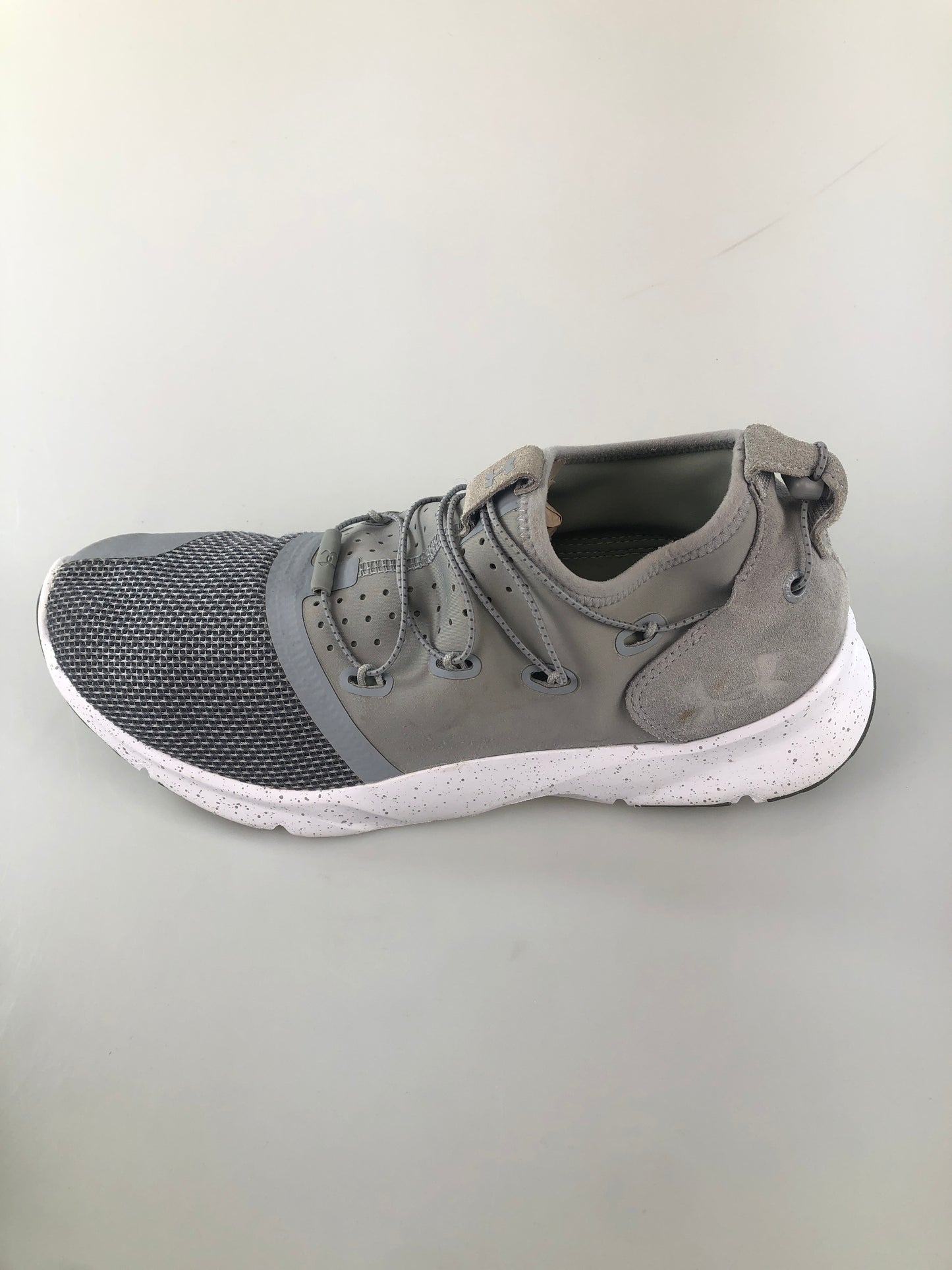 Tenis Gris Deportivo Under Amour