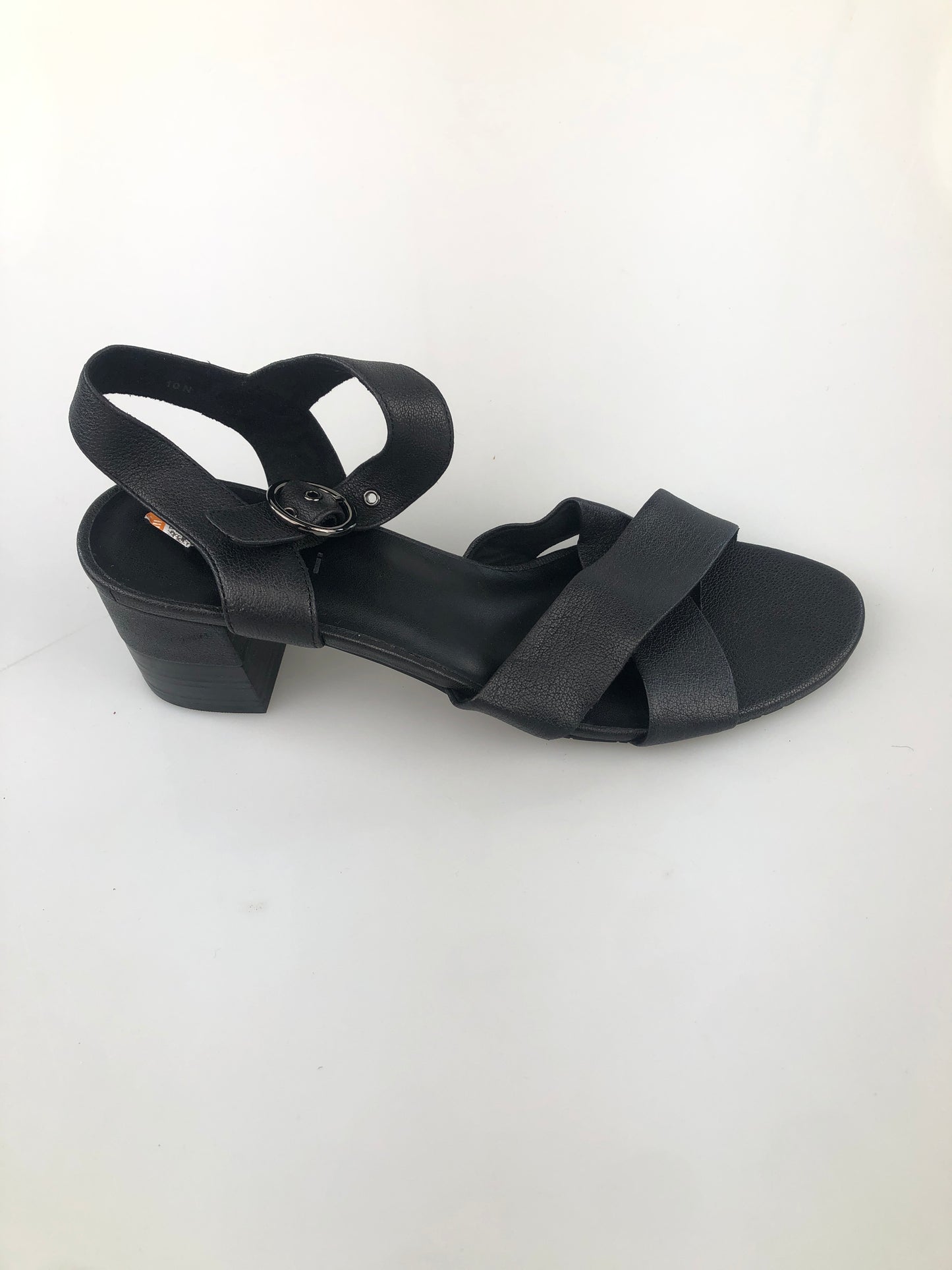 Zapatillo Negro de Tacon Vaneli