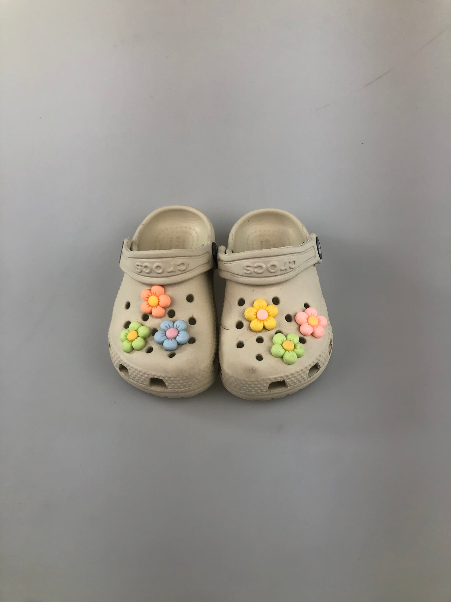 Sandalia Crema Crocs