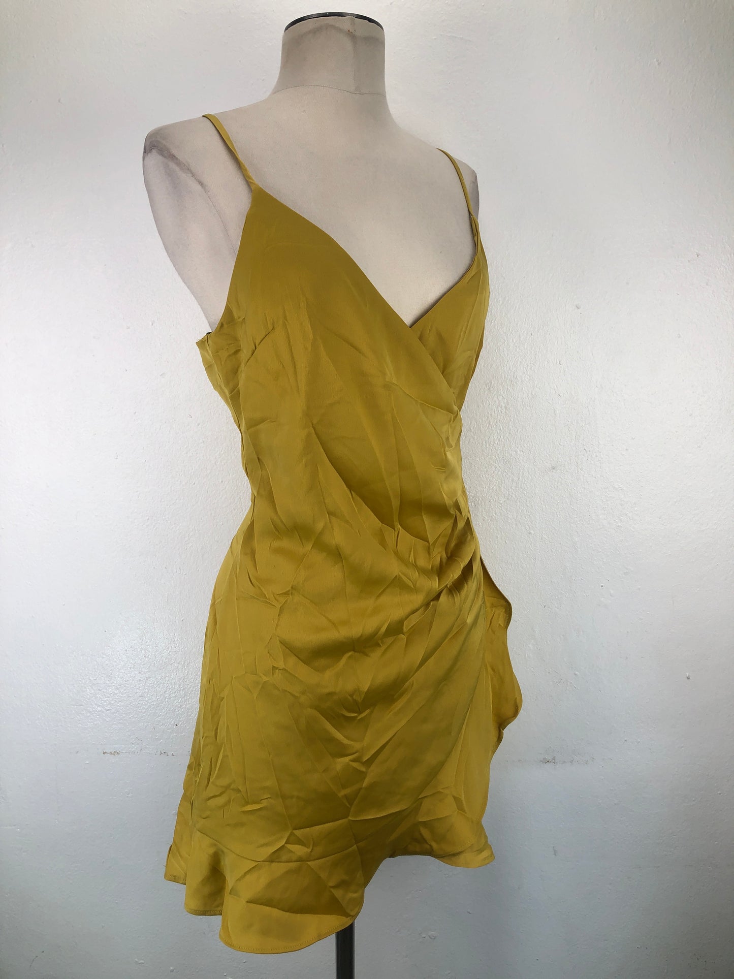 Vestido mostaza Forever 21
