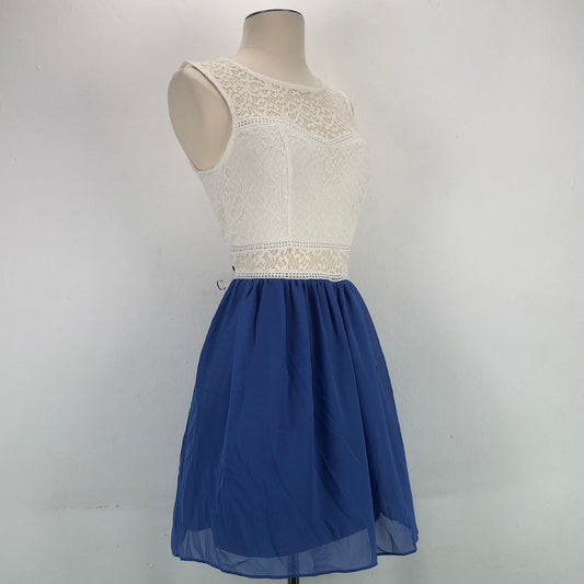 Vestido de Encaje Azul y Blanco A.Byer