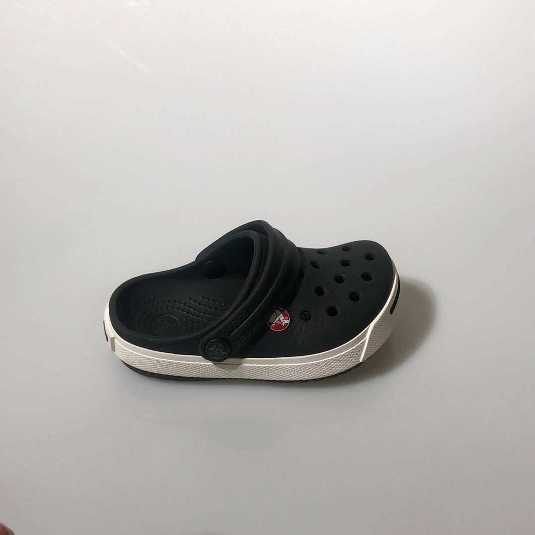 Crocs negro Made in Vietnam