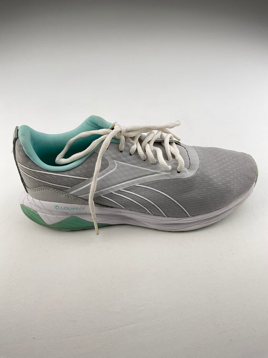 Tenis Gris Deportivo Liquifect