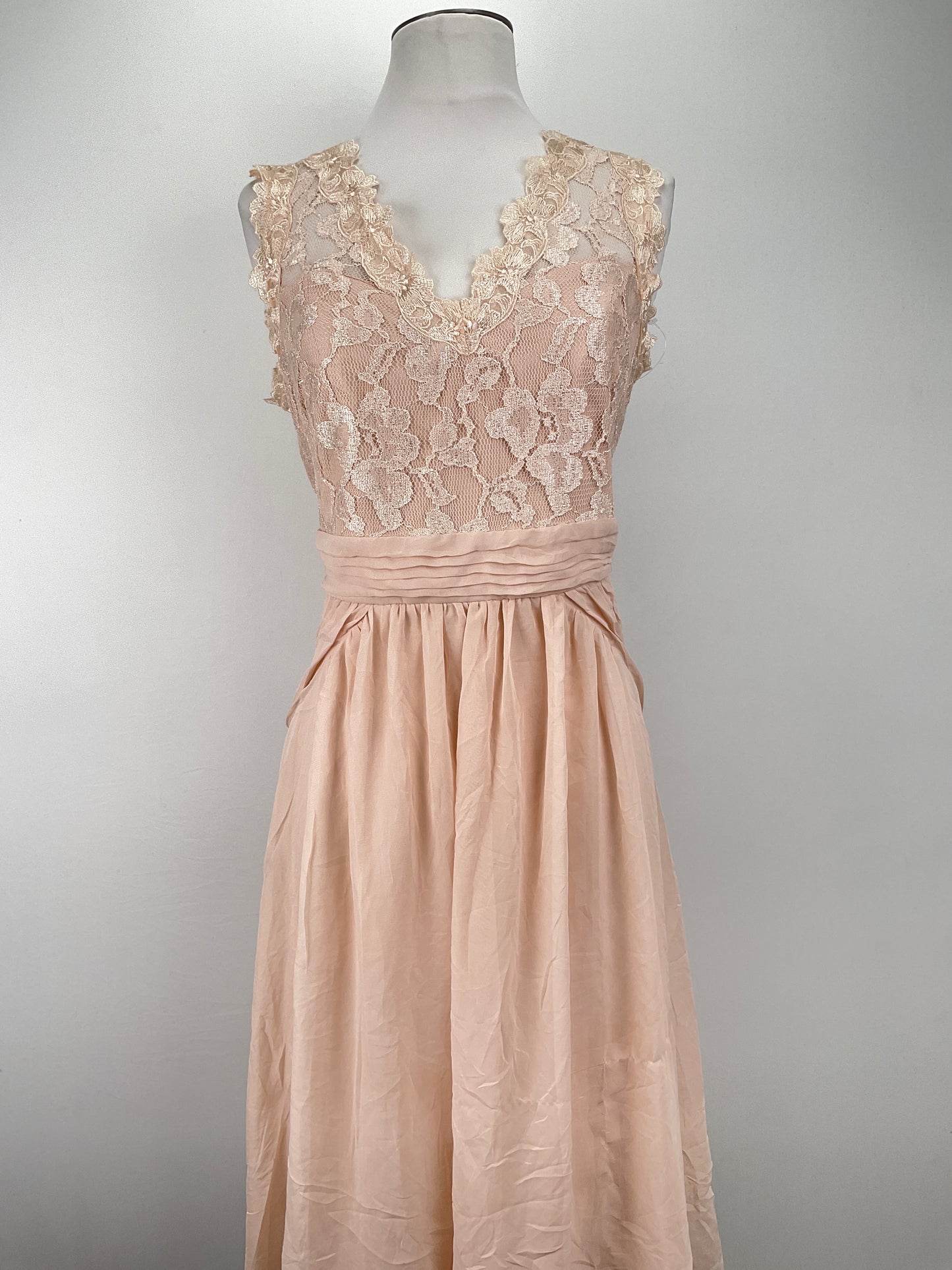 Vestido Nude Floral Sangria