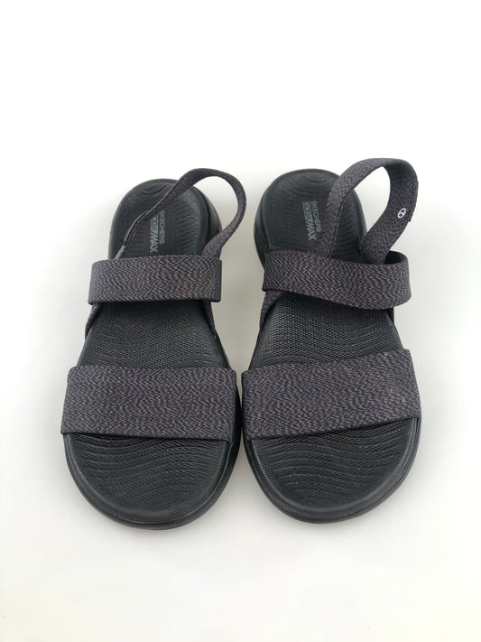 Sandalia Negro  Skechers Goga Mat