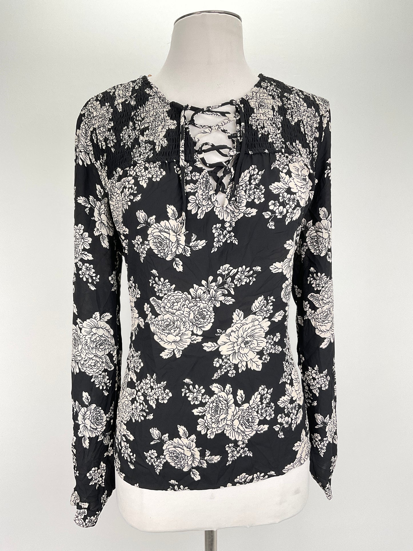 Blusa Negro Floral Trixxi