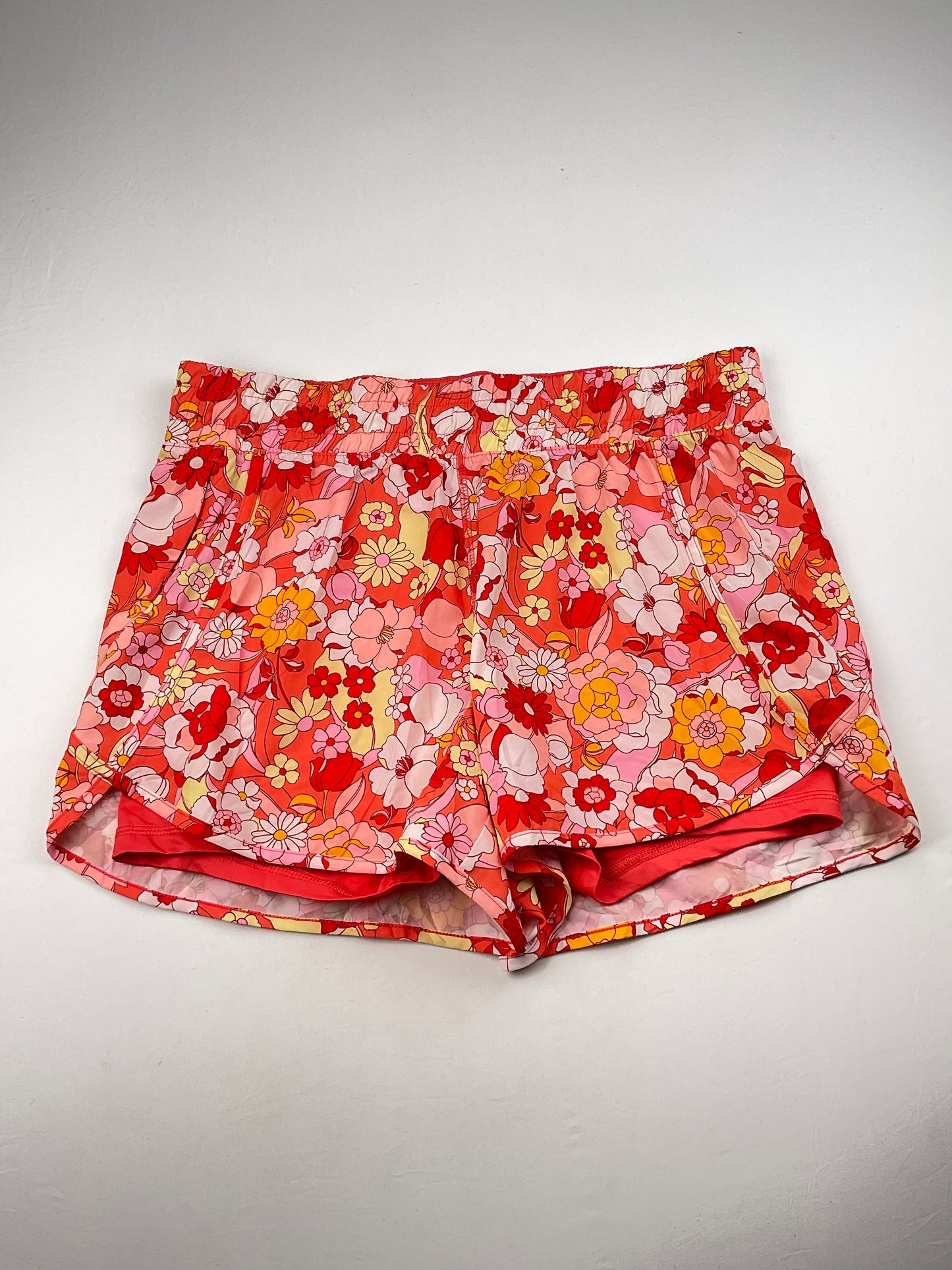 Short Naranja Deportivo Floral Avia